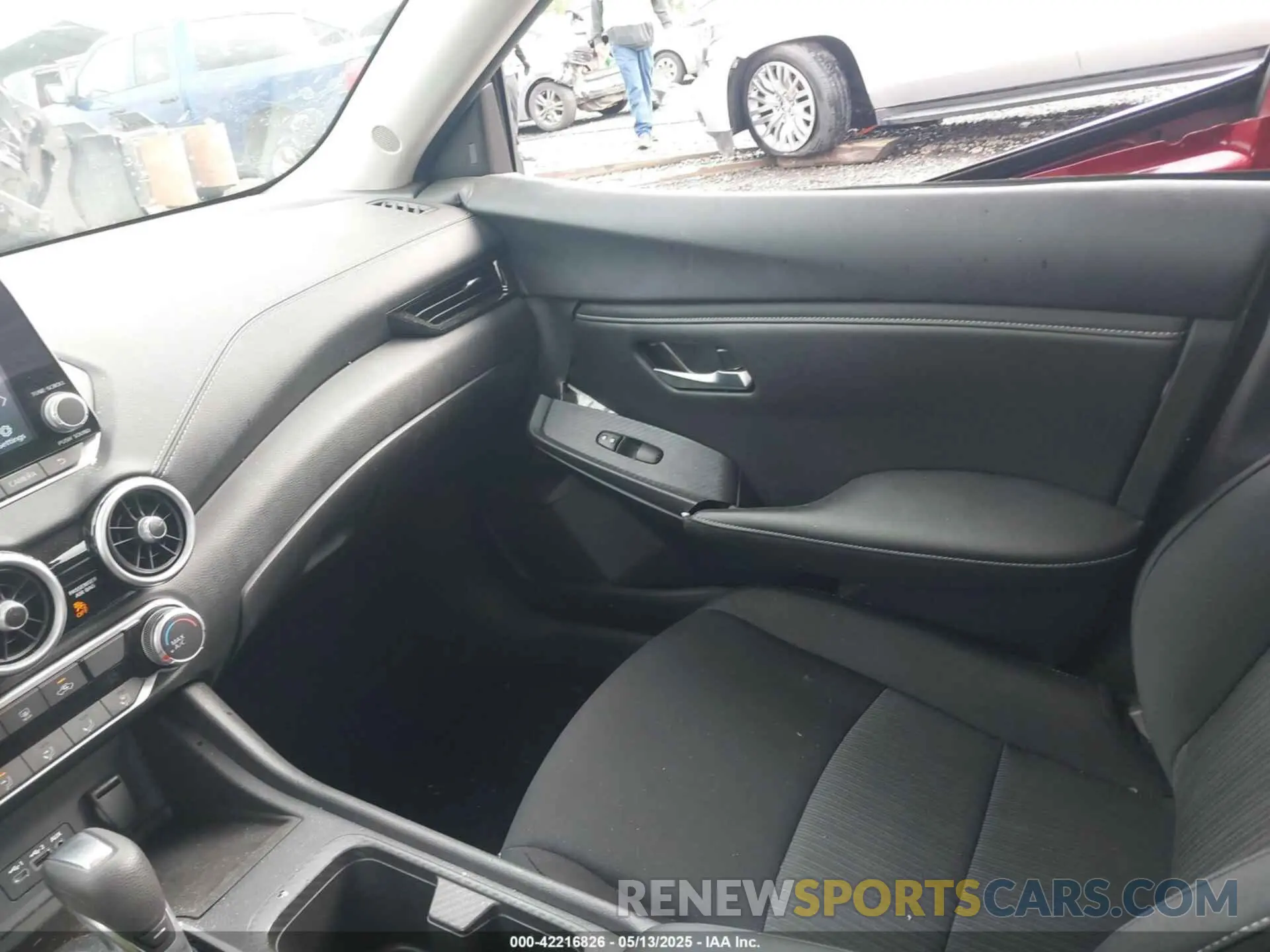 5 fotografías del automóvil dañado 3N1AB8CV6SY237978 NISSAN SENTRA 2025