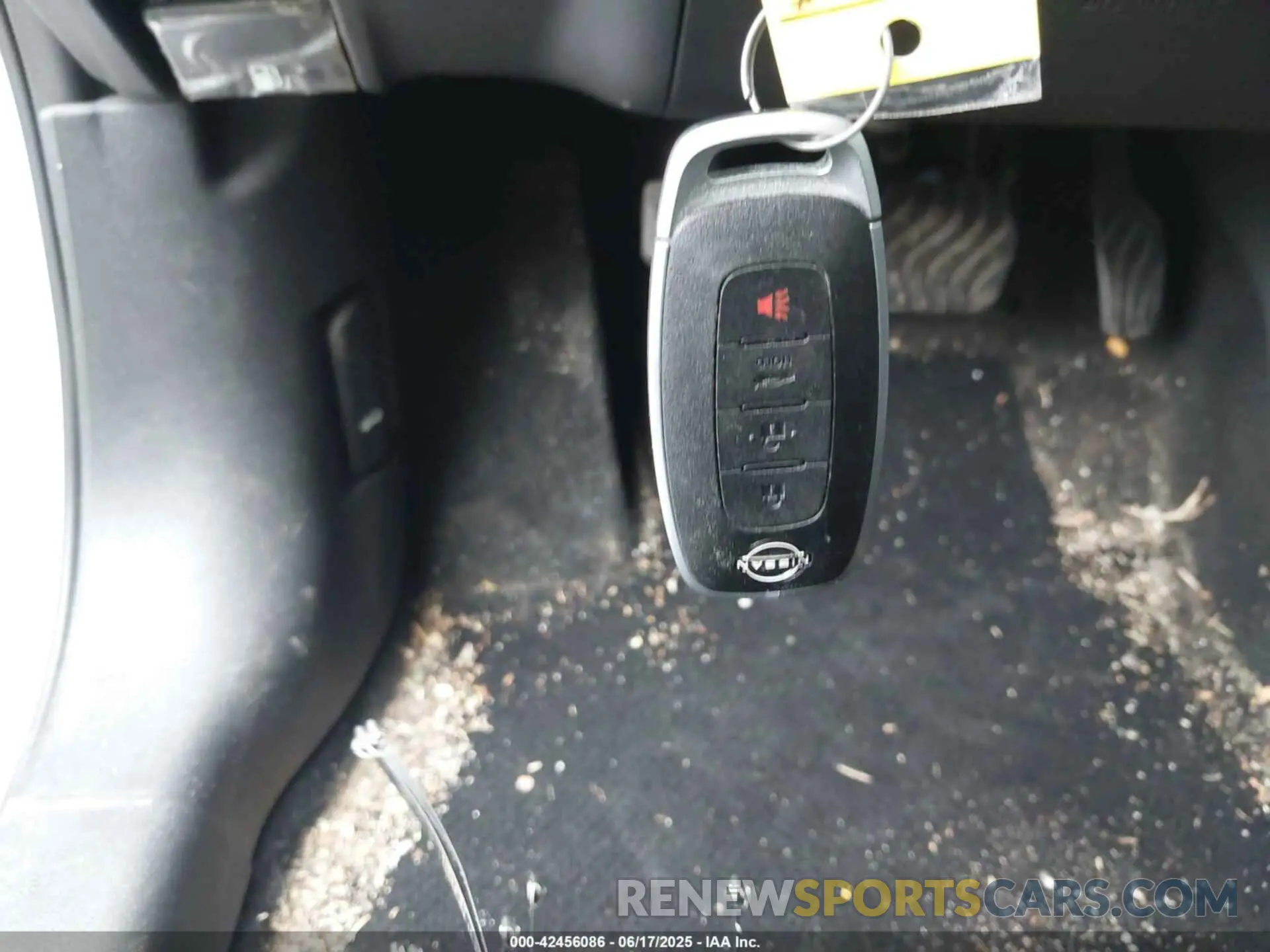11 fotografías del automóvil dañado 3N1AB8CV7SY209607 NISSAN SENTRA 2025