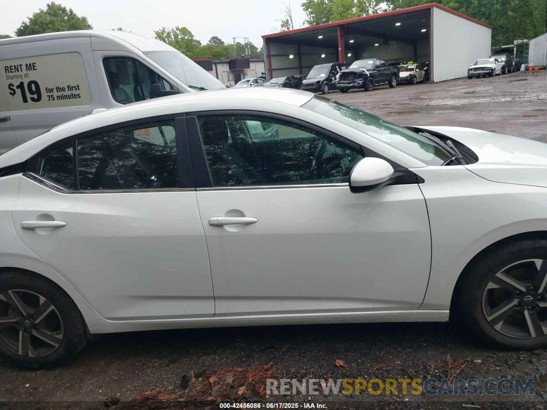 14 fotografías del automóvil dañado 3N1AB8CV7SY209607 NISSAN SENTRA 2025