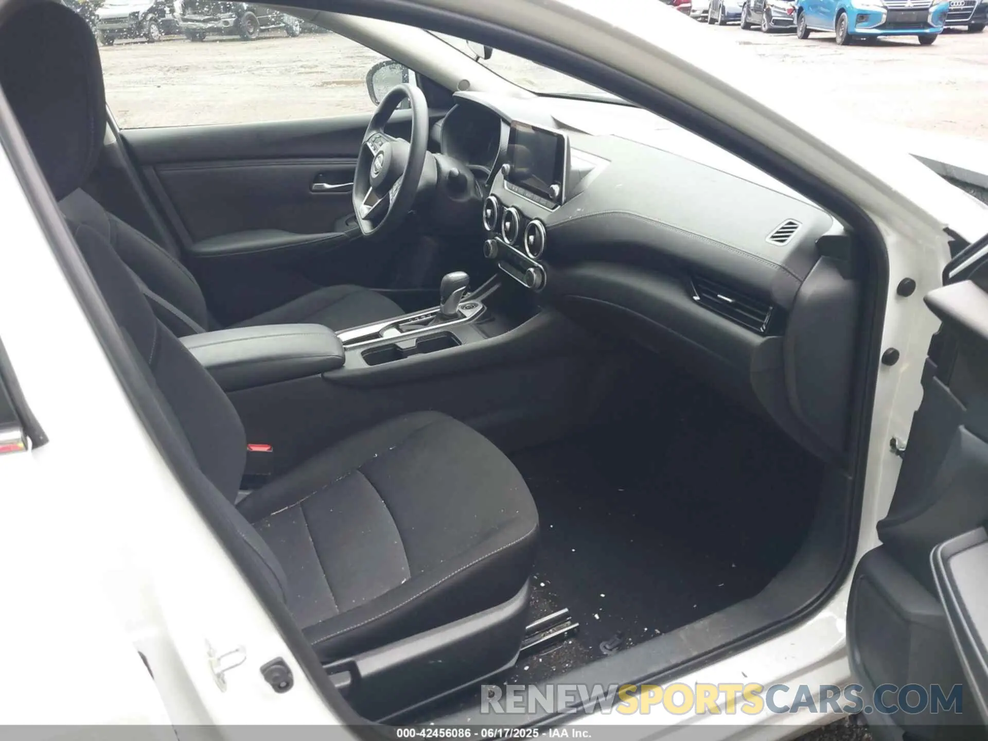 5 fotografías del automóvil dañado 3N1AB8CV7SY209607 NISSAN SENTRA 2025