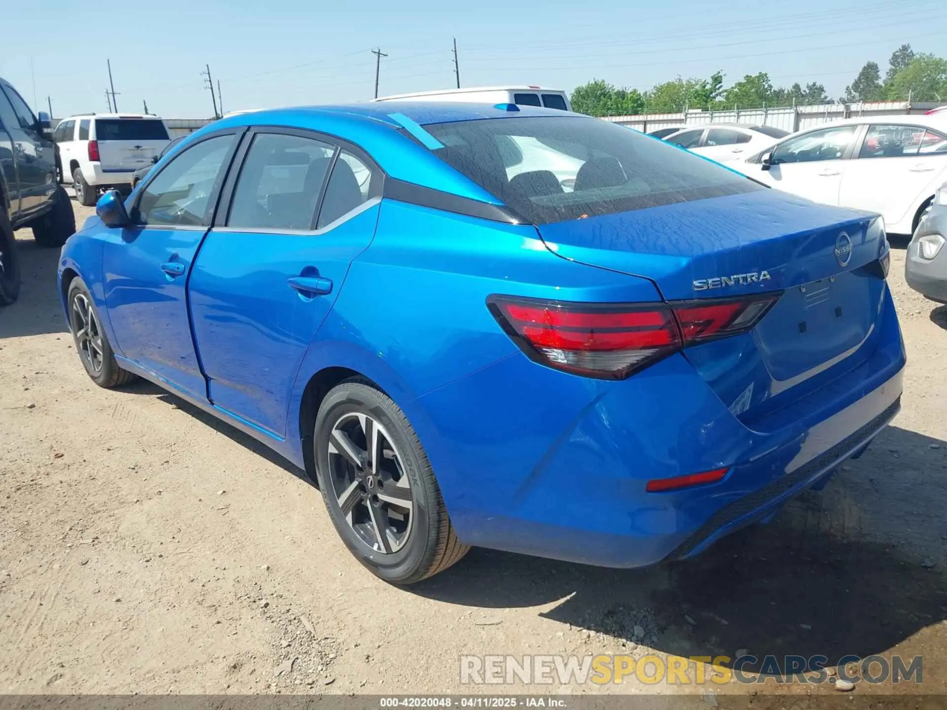 3 fotografías del automóvil dañado 3N1AB8CV7SY276515 NISSAN SENTRA 2025