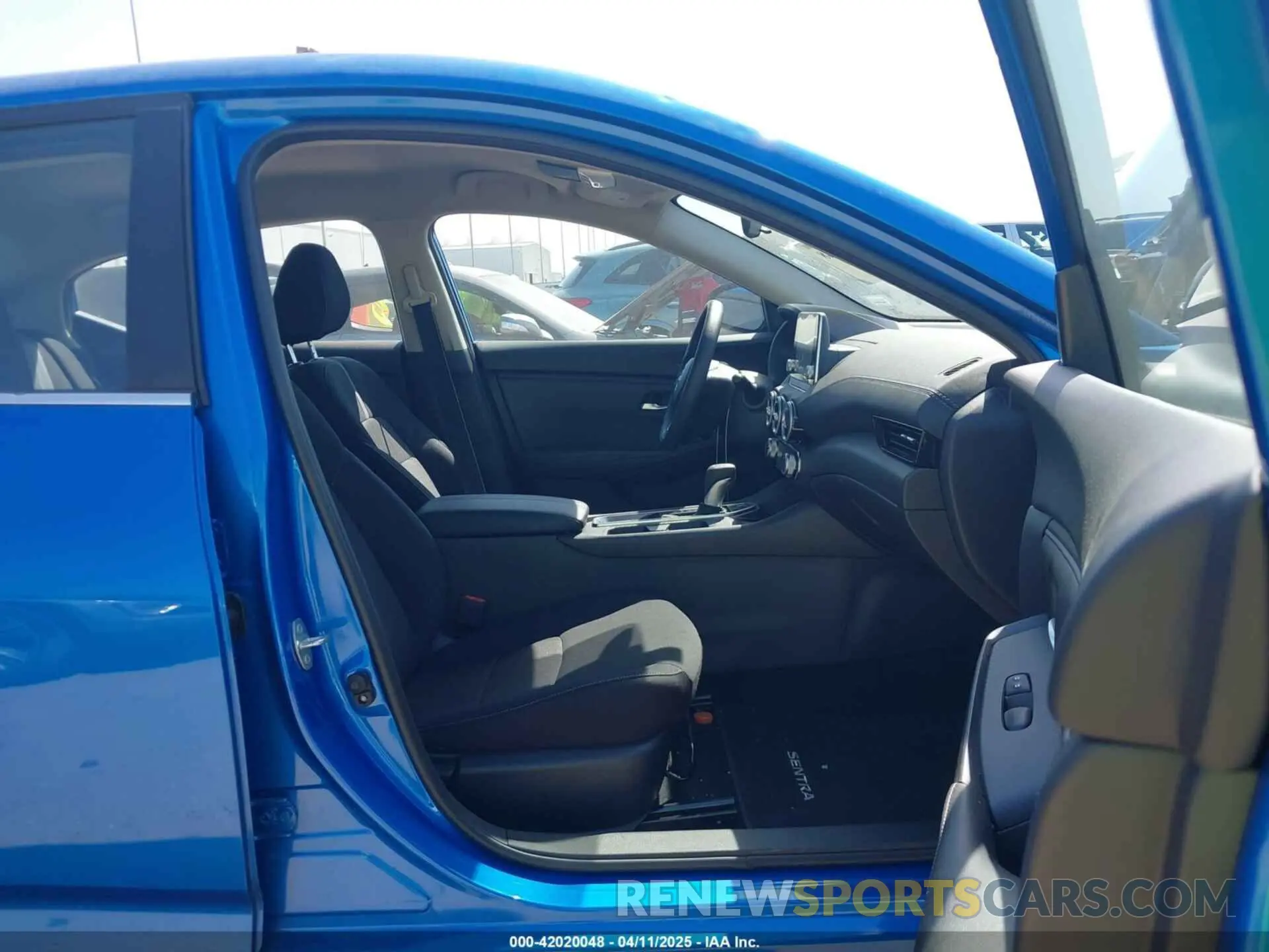 5 fotografías del automóvil dañado 3N1AB8CV7SY276515 NISSAN SENTRA 2025