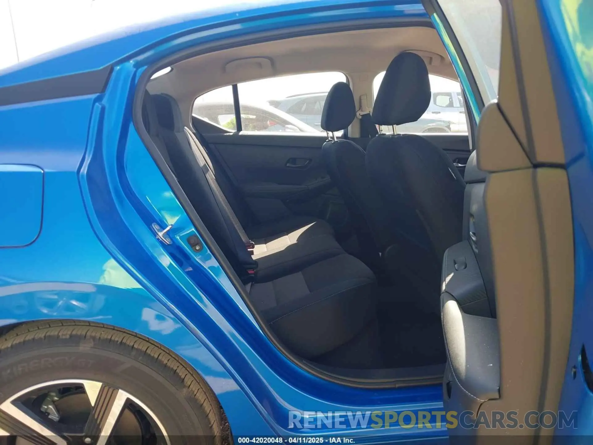 8 fotografías del automóvil dañado 3N1AB8CV7SY276515 NISSAN SENTRA 2025