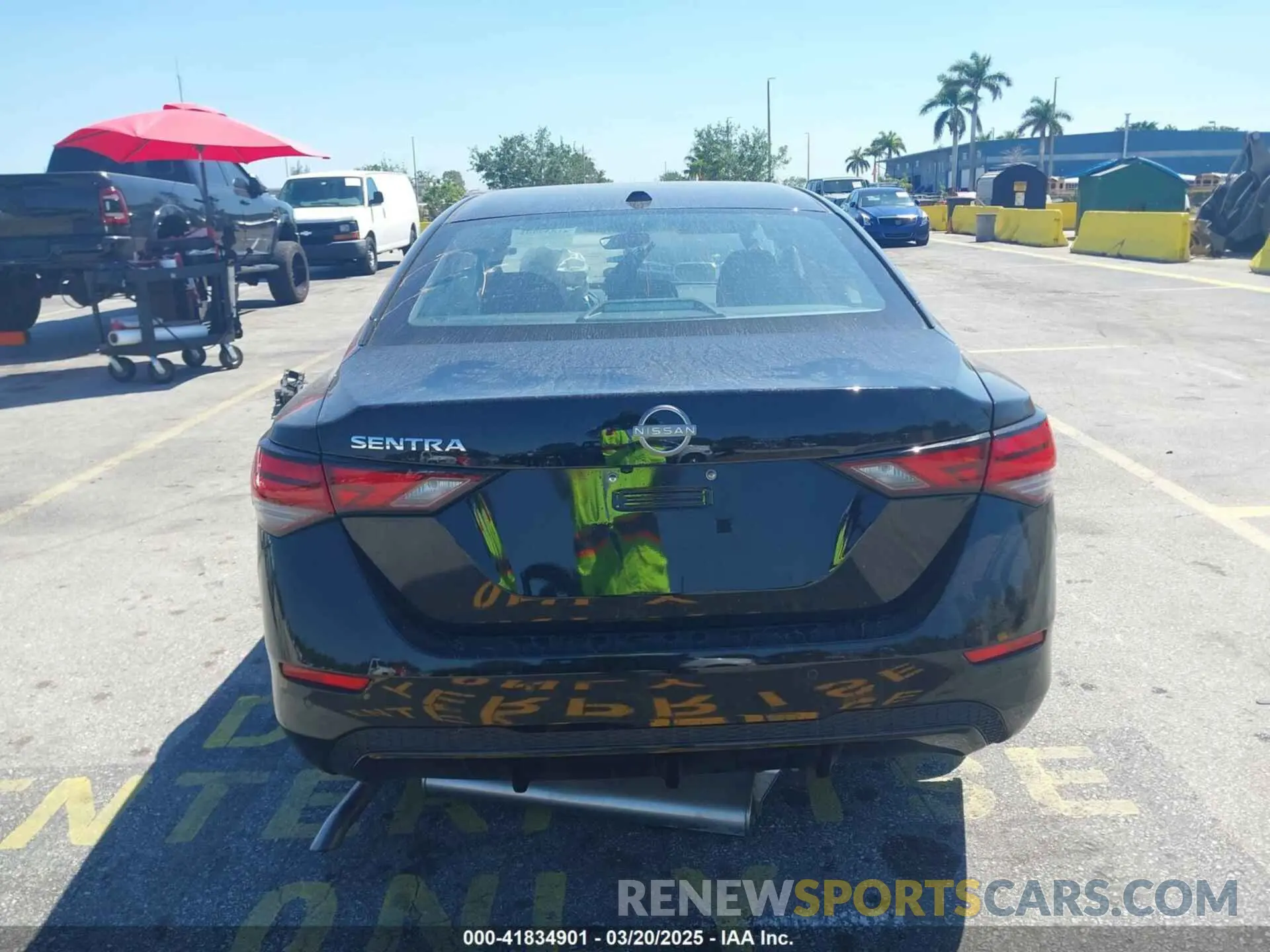 17 fotografías del automóvil dañado 3N1AB8CV8SY257696 NISSAN SENTRA 2025