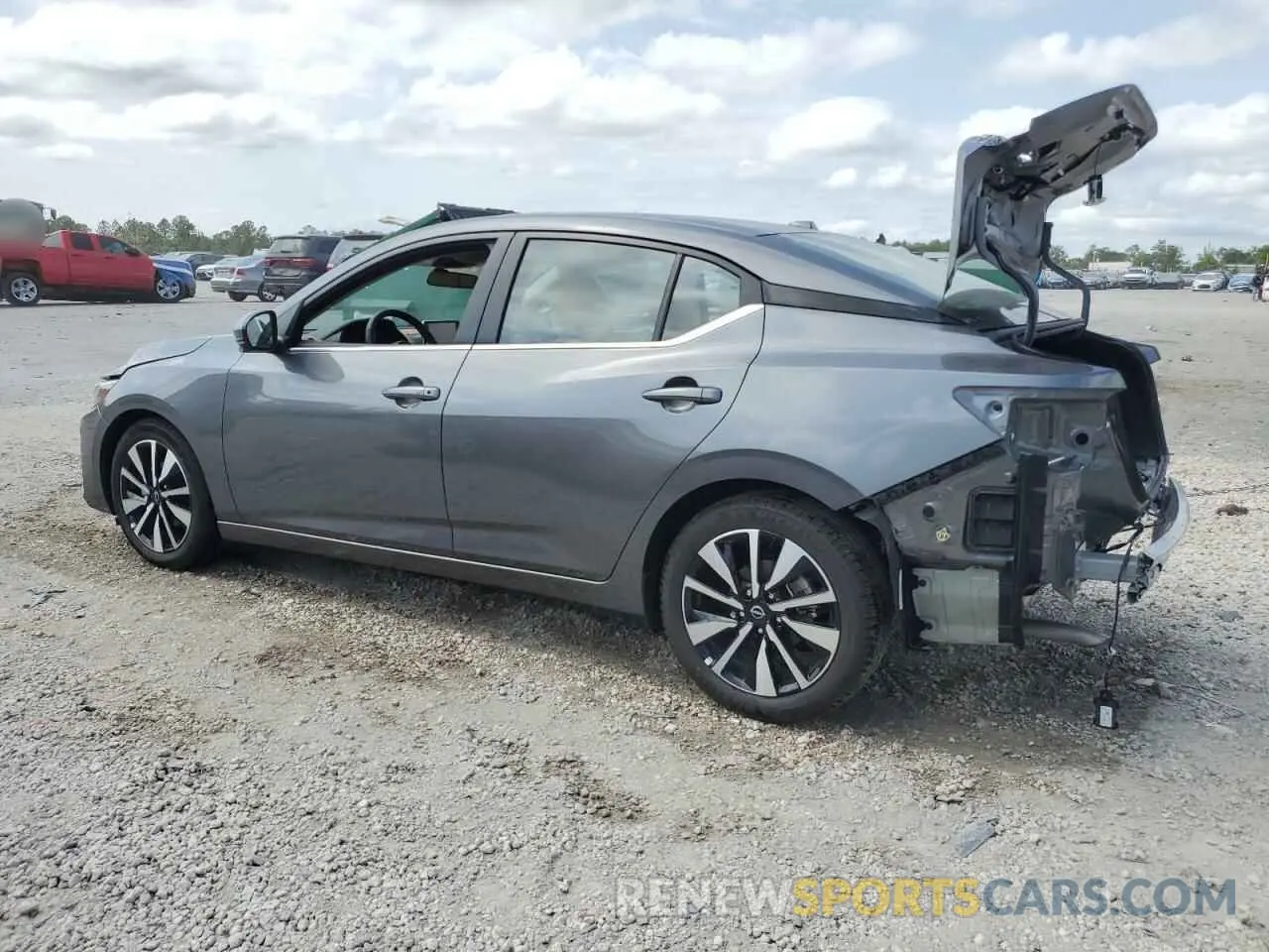 2 fotografías del automóvil dañado 3N1AB8CV8SY287667 NISSAN SENTRA 2025