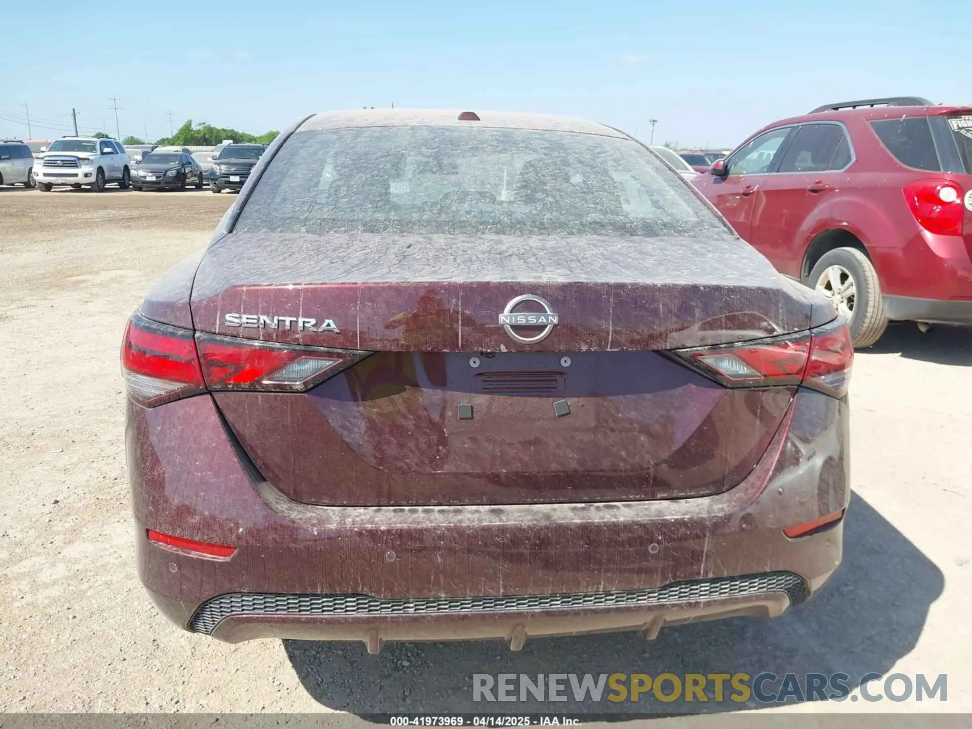 15 fotografías del automóvil dañado 3N1AB8CV9SY287421 NISSAN SENTRA 2025