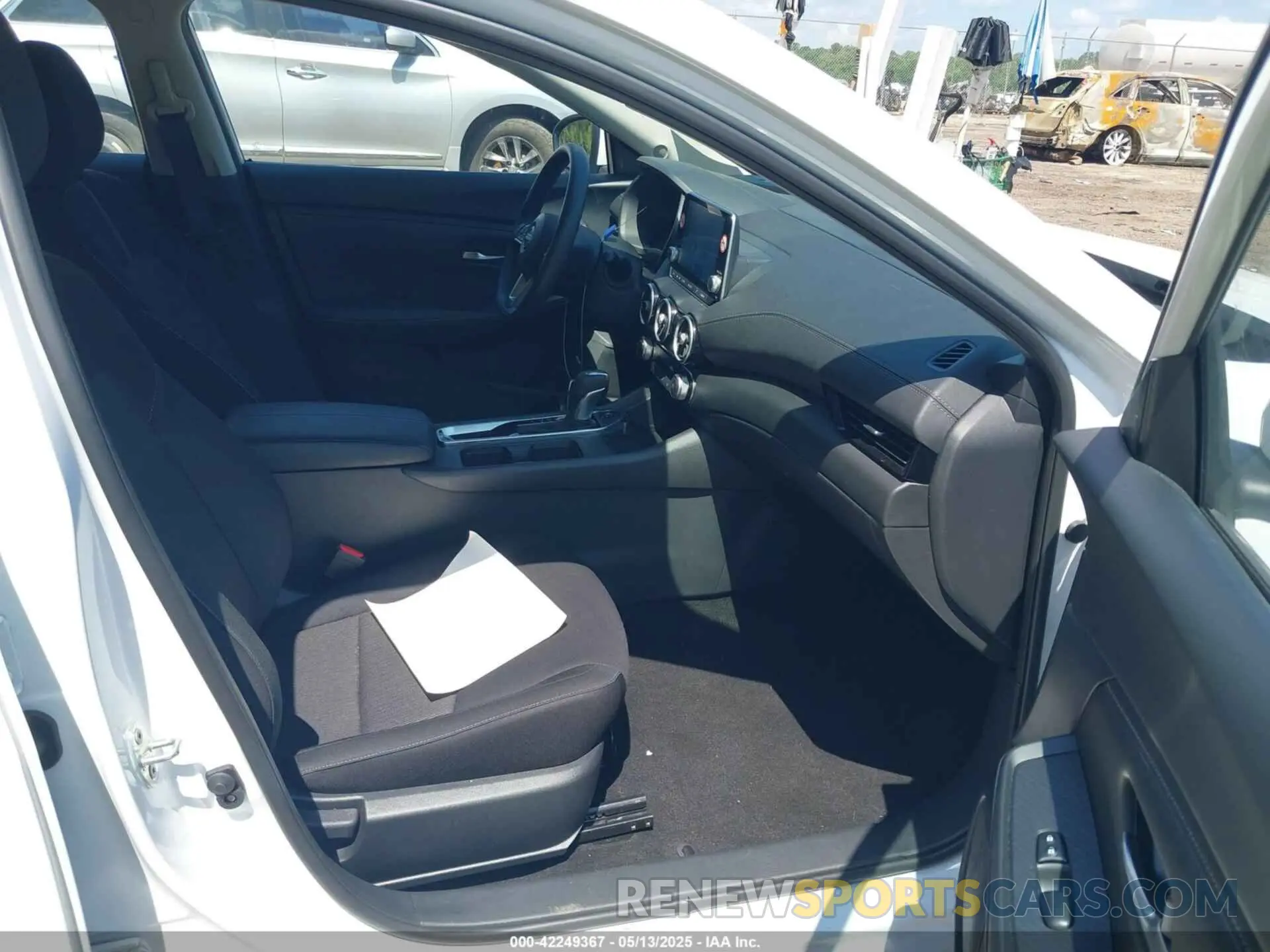 5 fotografías del automóvil dañado 3N1AB8CV9SY294627 NISSAN SENTRA 2025
