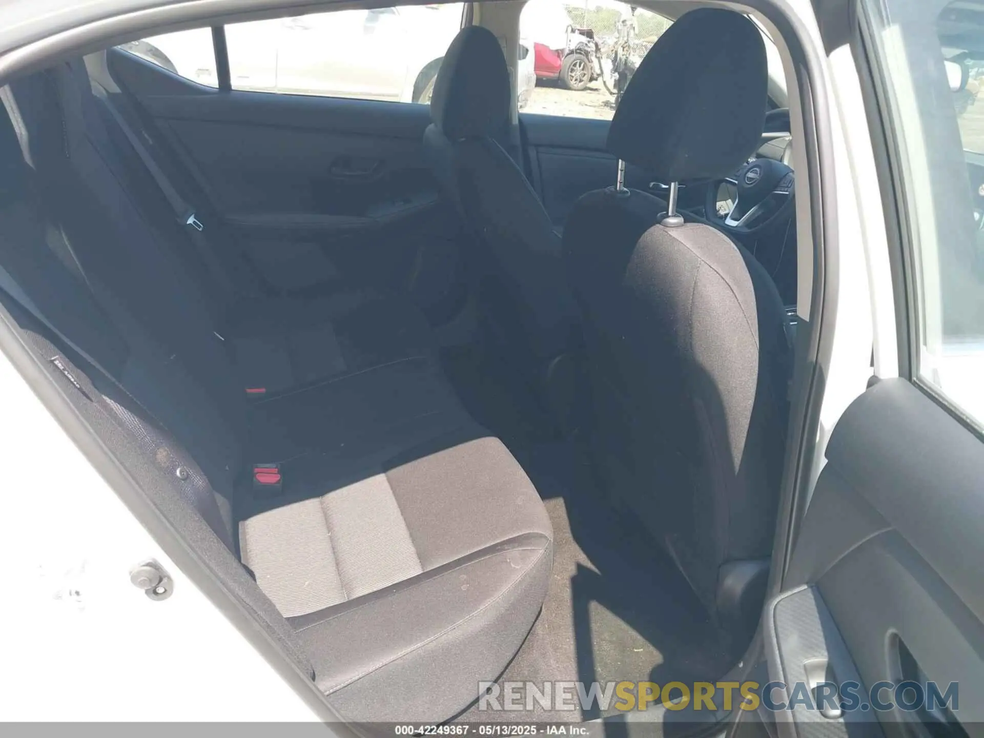 8 fotografías del automóvil dañado 3N1AB8CV9SY294627 NISSAN SENTRA 2025