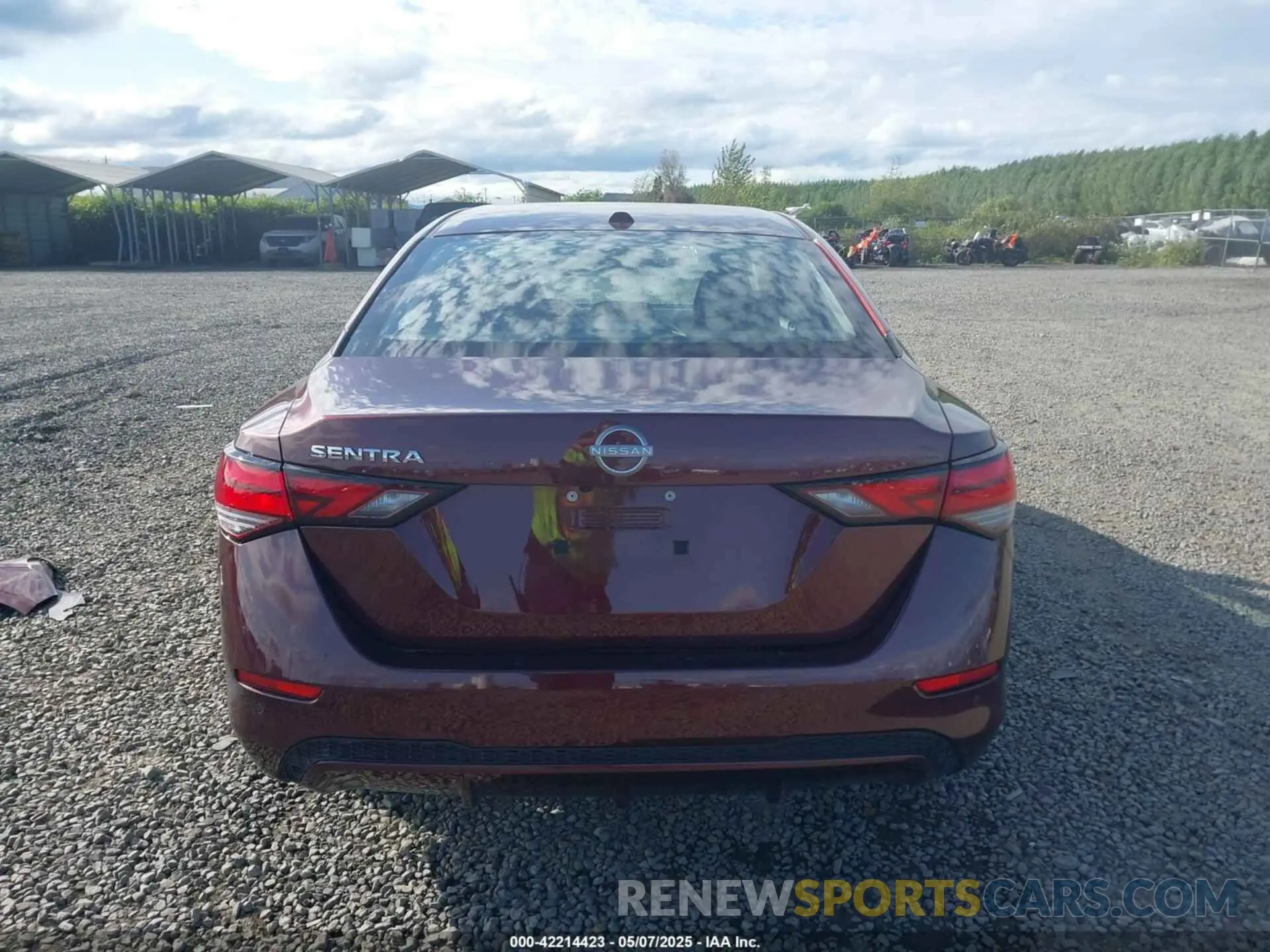 17 fotografías del automóvil dañado 3N1AB8CV9SY299777 NISSAN SENTRA 2025