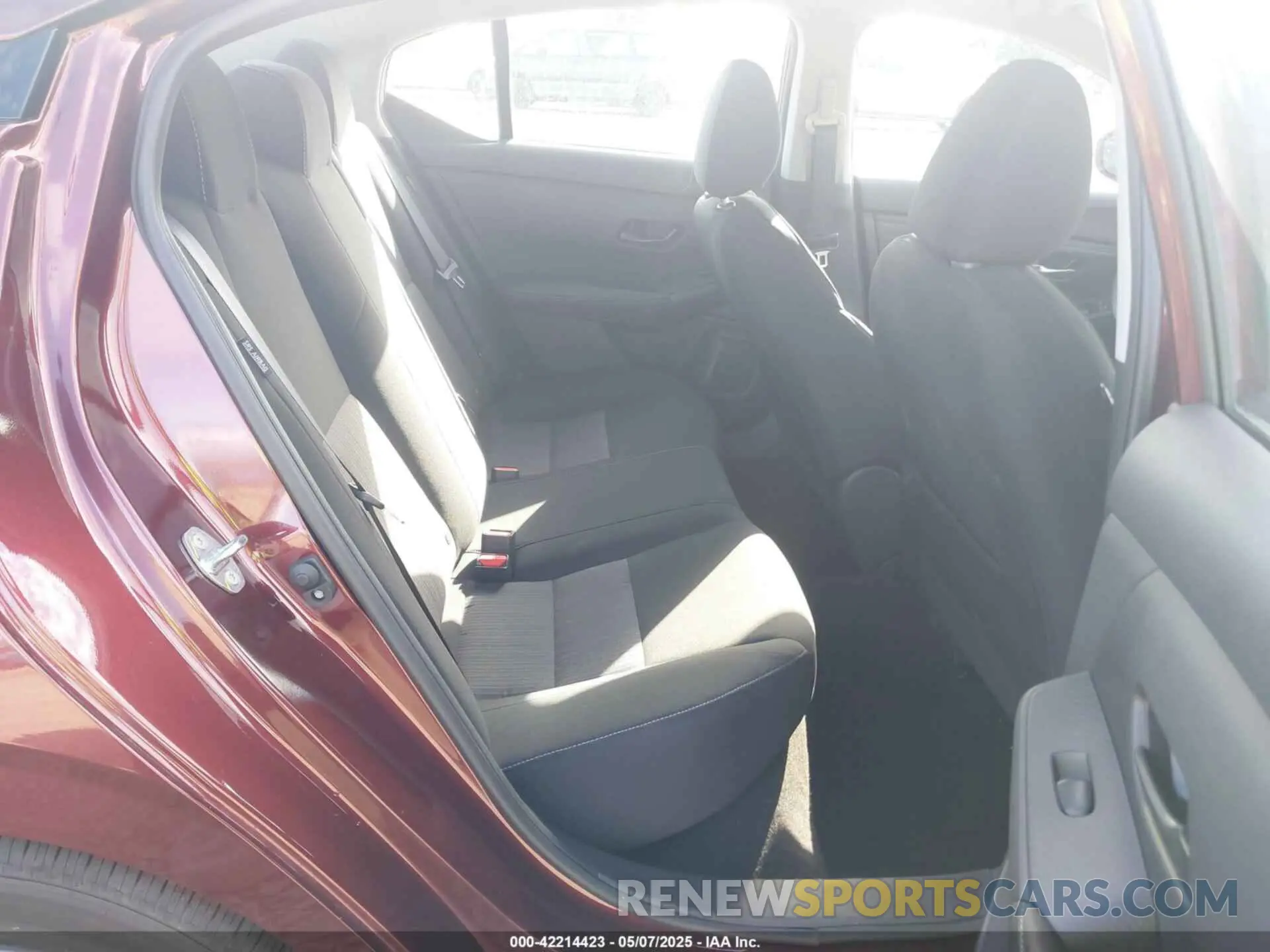 8 fotografías del automóvil dañado 3N1AB8CV9SY299777 NISSAN SENTRA 2025