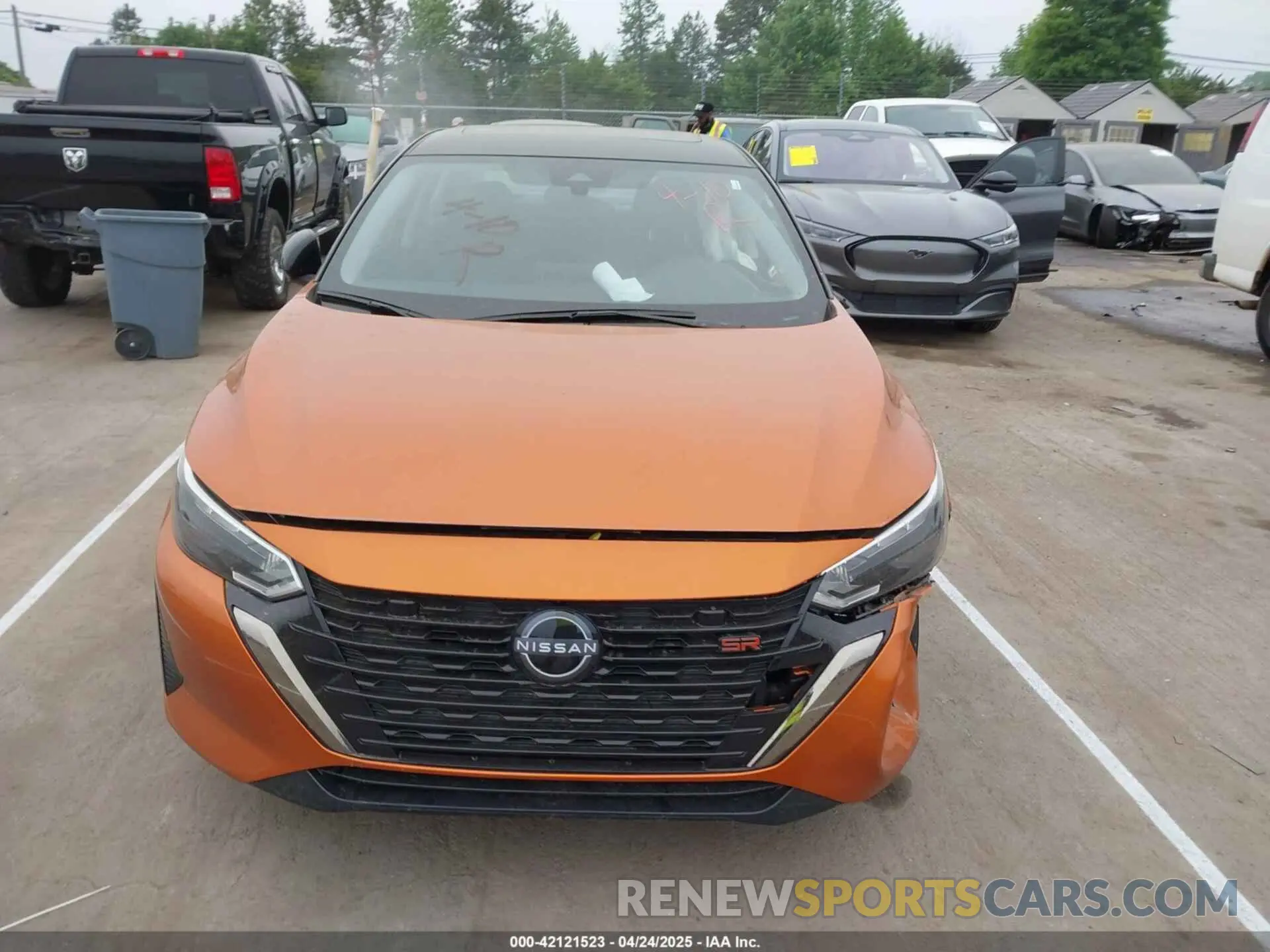 13 fotografías del automóvil dañado 3N1AB8DV1SY278758 NISSAN SENTRA 2025