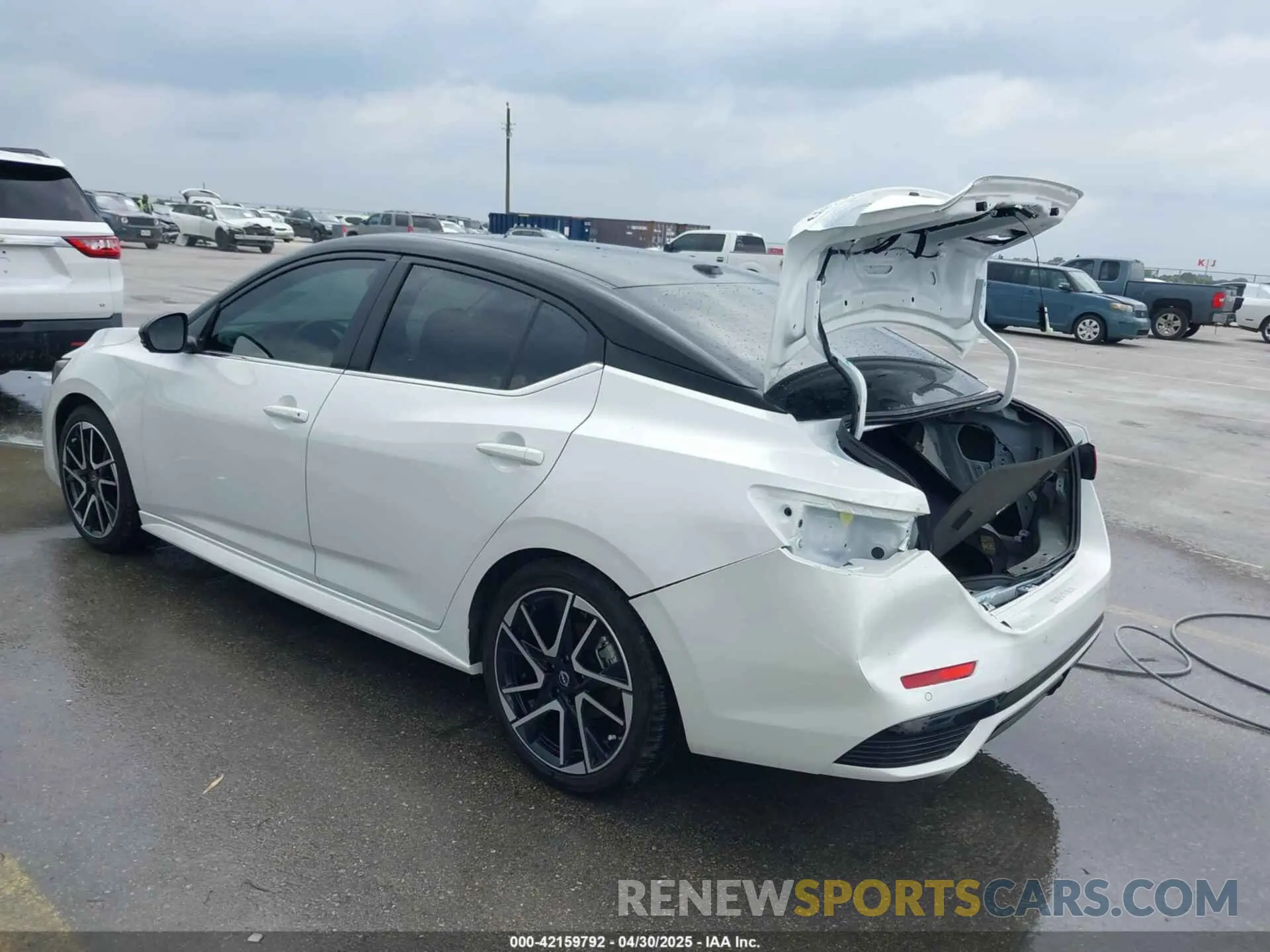 3 fotografías del automóvil dañado 3N1AB8DV4SY220322 NISSAN SENTRA 2025