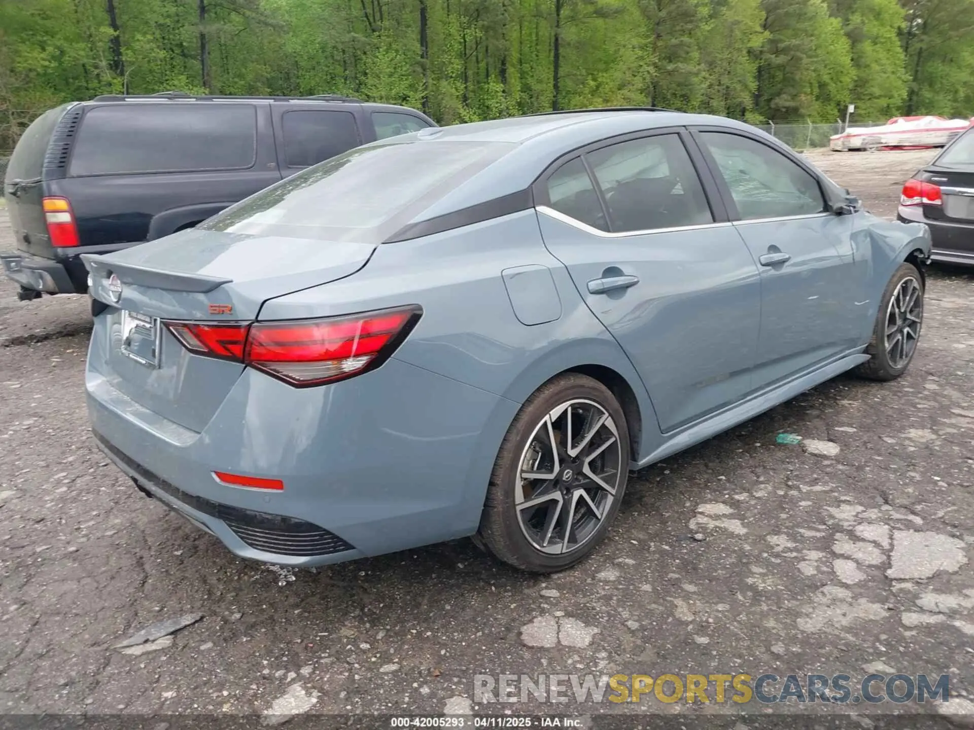 4 fotografías del automóvil dañado 3N1AB8DV4SY223401 NISSAN SENTRA 2025