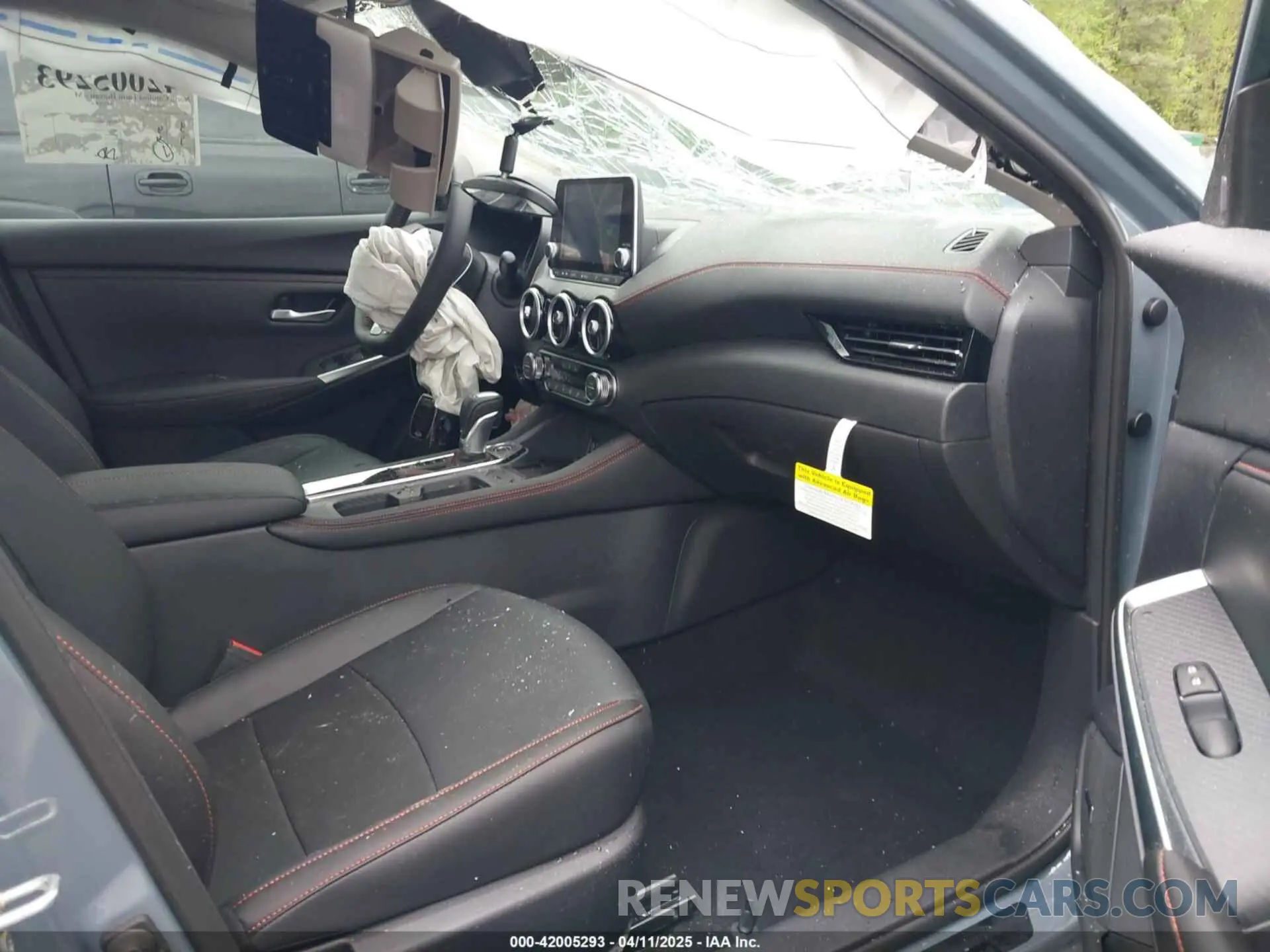 5 fotografías del automóvil dañado 3N1AB8DV4SY223401 NISSAN SENTRA 2025