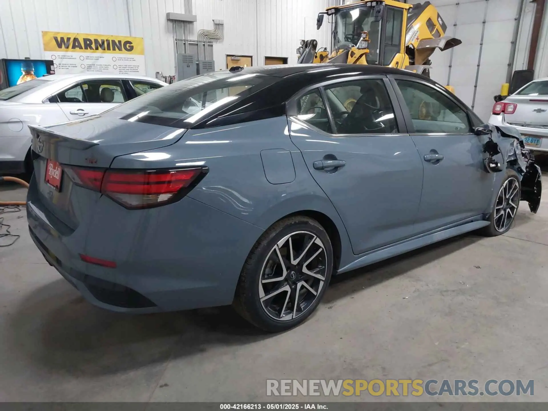 4 fotografías del automóvil dañado 3N1AB8DV4SY242238 NISSAN SENTRA 2025