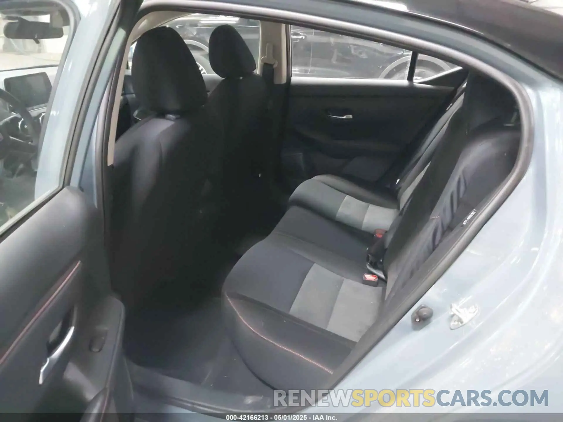 8 fotografías del automóvil dañado 3N1AB8DV4SY242238 NISSAN SENTRA 2025