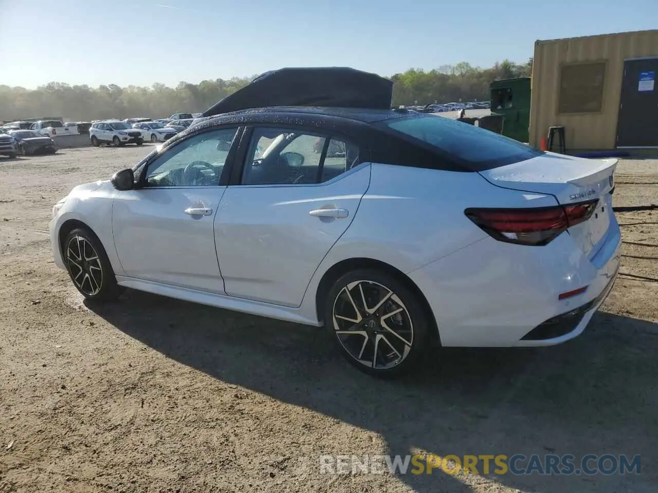 2 fotografías del automóvil dañado 3N1AB8DV4SY280083 NISSAN SENTRA 2025