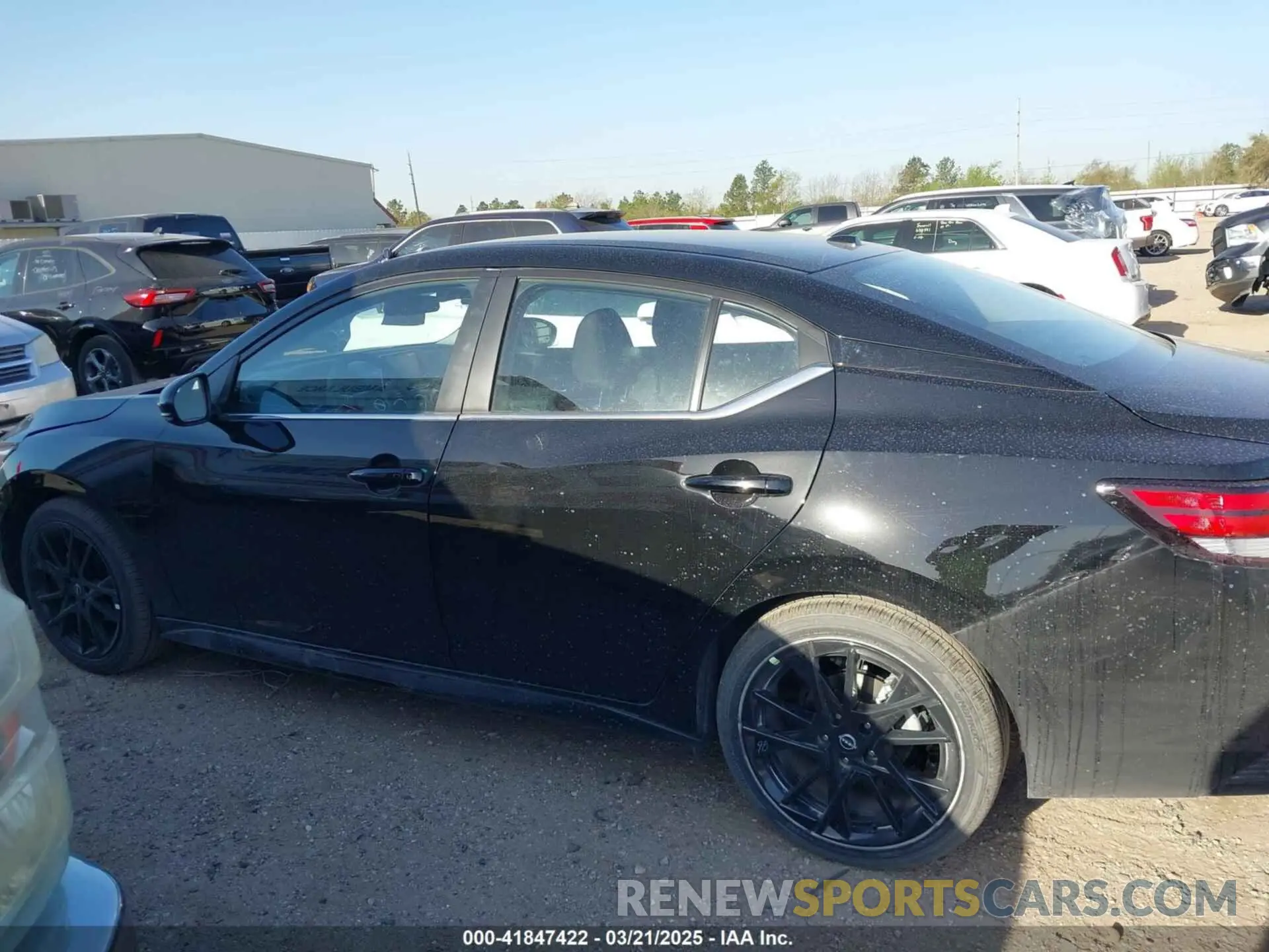 14 fotografías del automóvil dañado 3N1AB8DV5SY294705 NISSAN SENTRA 2025