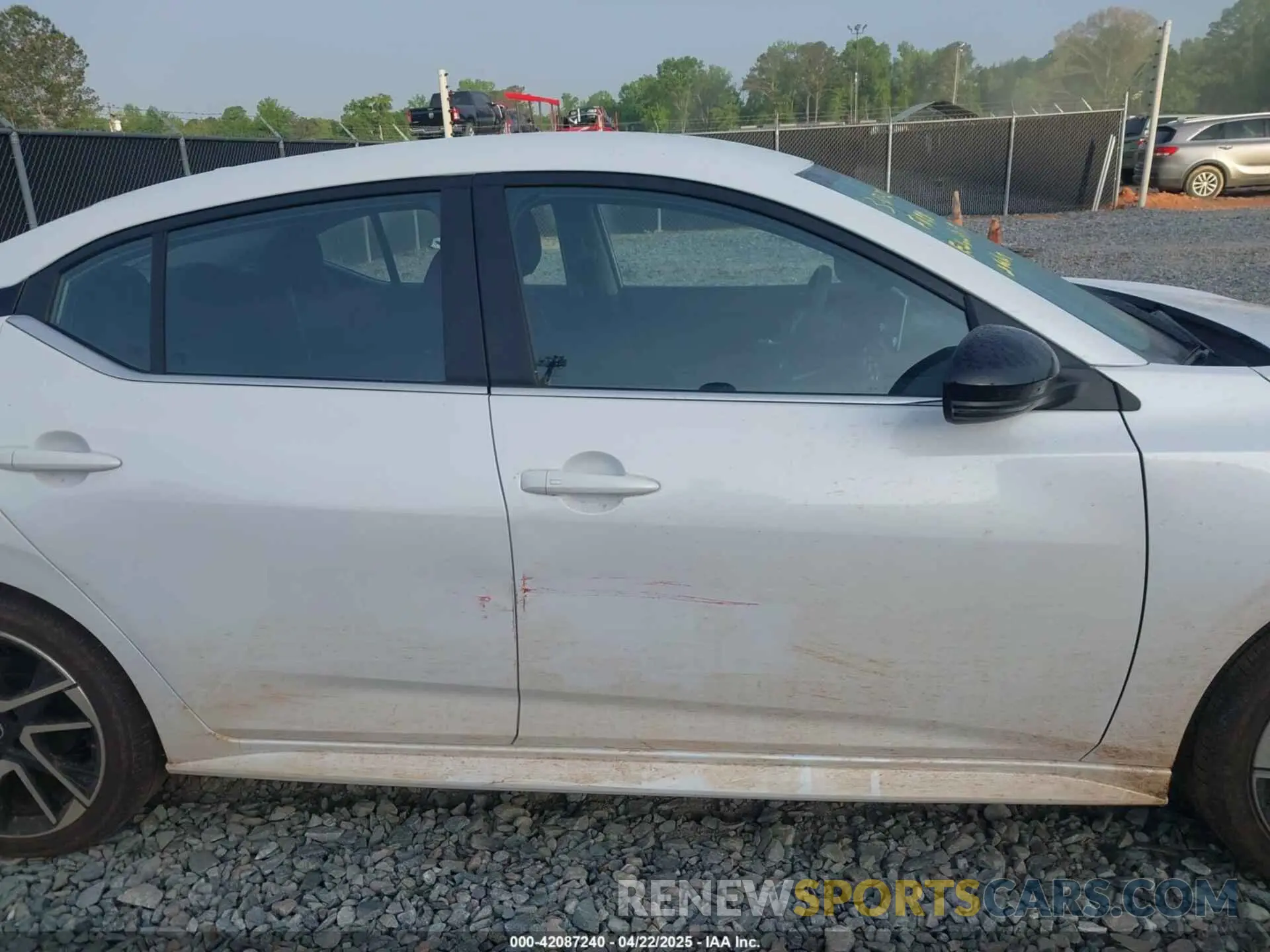 12 fotografías del automóvil dañado 3N1AB8DV7SY297847 NISSAN SENTRA 2025