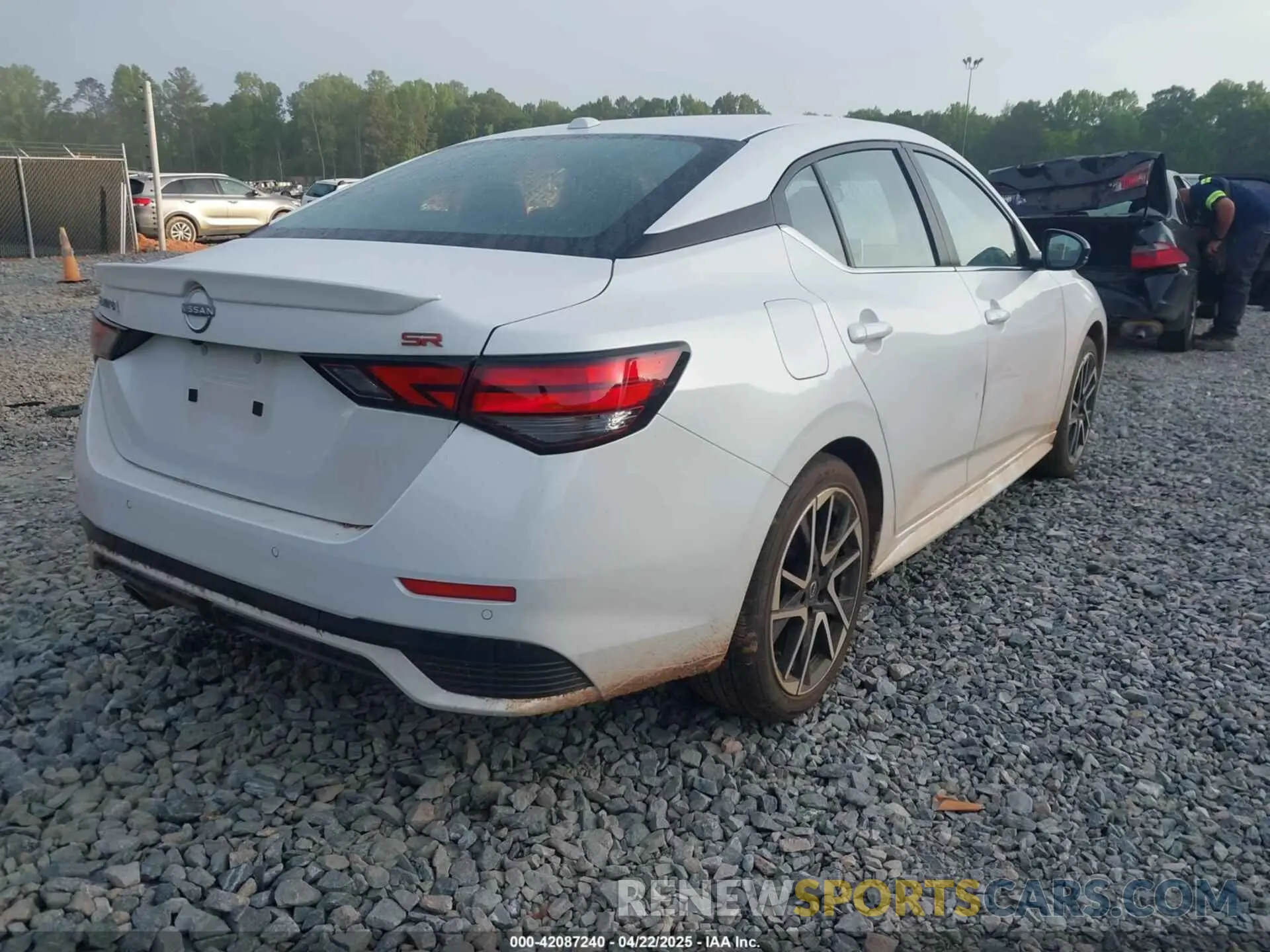 4 fotografías del automóvil dañado 3N1AB8DV7SY297847 NISSAN SENTRA 2025