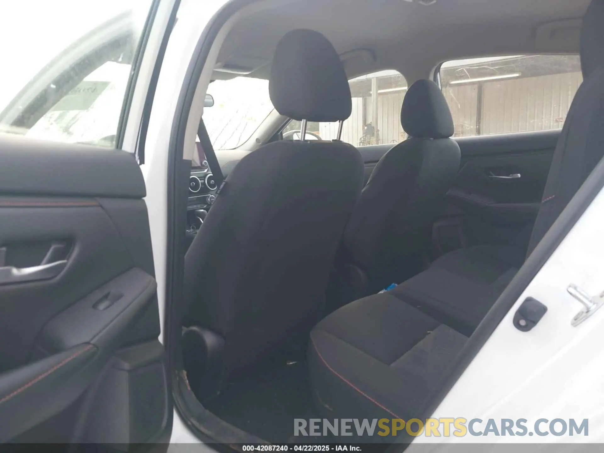 8 fotografías del automóvil dañado 3N1AB8DV7SY297847 NISSAN SENTRA 2025