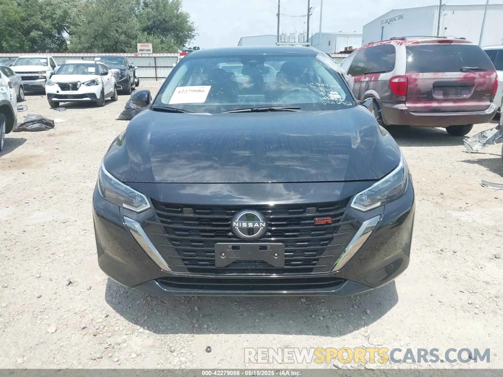 12 fotografías del automóvil dañado 3N1AB8DV7SY306952 NISSAN SENTRA 2025