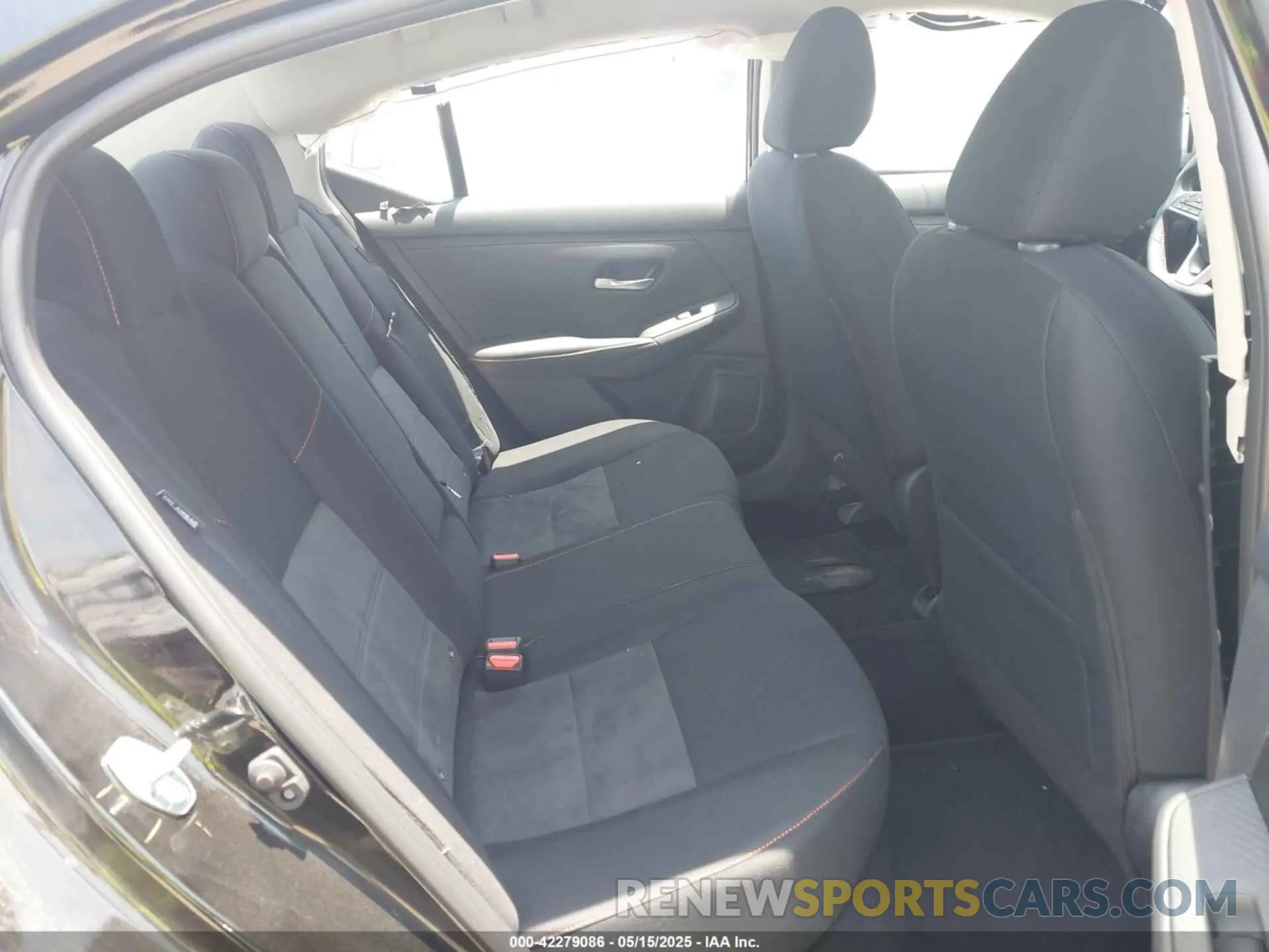 8 fotografías del automóvil dañado 3N1AB8DV7SY306952 NISSAN SENTRA 2025