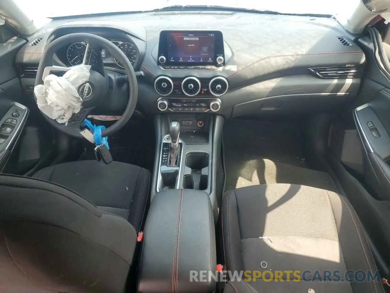8 fotografías del automóvil dañado 3N1AB8DV8SY228827 NISSAN SENTRA 2025
