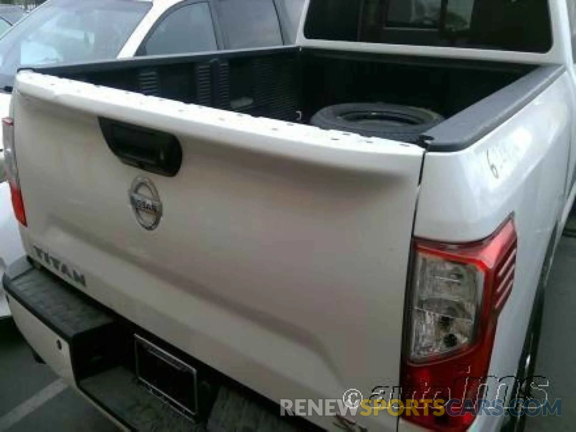 17 fotografías del automóvil dañado 1N6AA1C62KN517911 NISSAN TITAN 2019