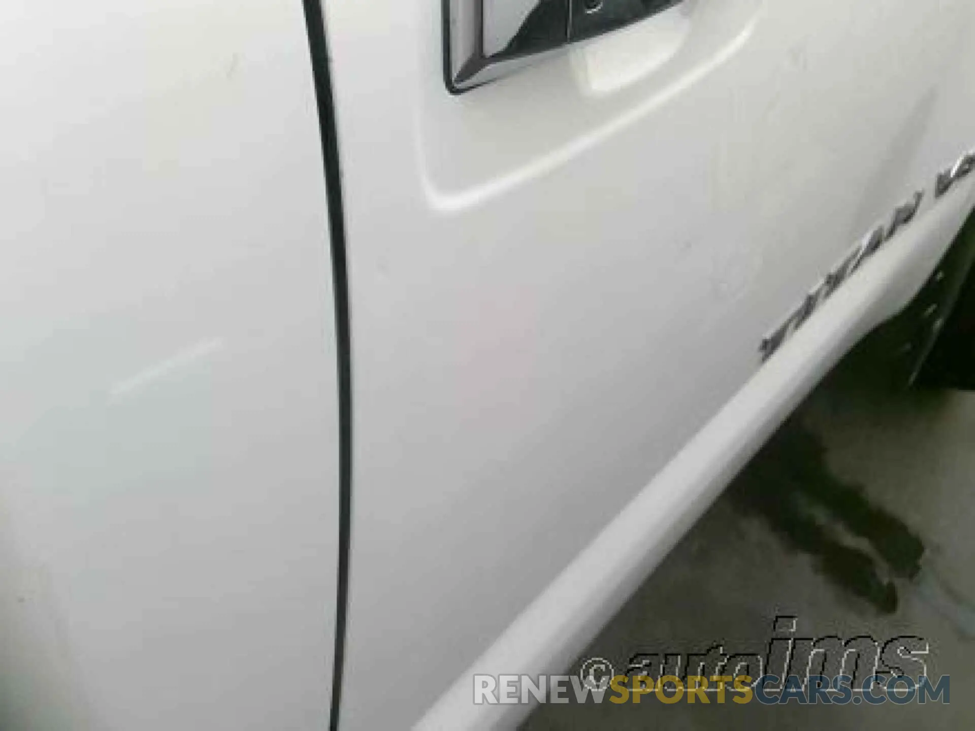 4 fotografías del automóvil dañado 1N6AA1C62KN517911 NISSAN TITAN 2019