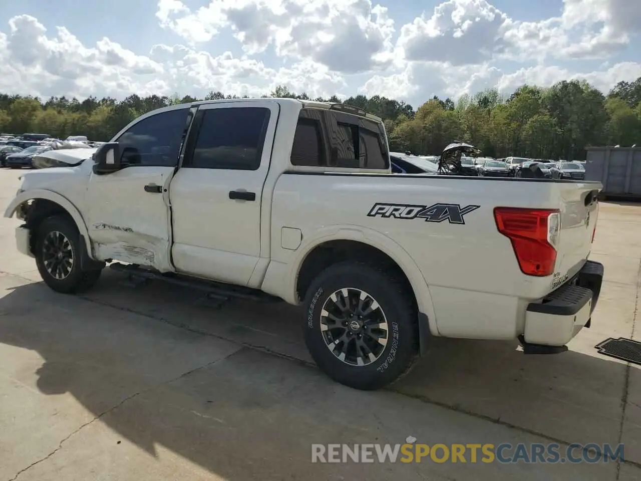 2 fotografías del automóvil dañado 1N6AA1E51KN526104 NISSAN TITAN 2019
