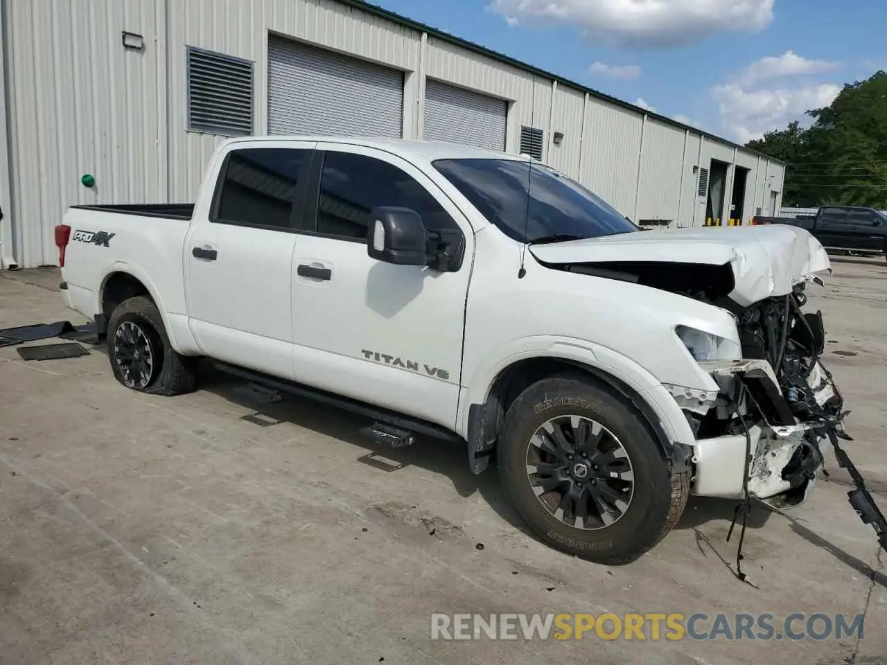 4 fotografías del automóvil dañado 1N6AA1E51KN526104 NISSAN TITAN 2019