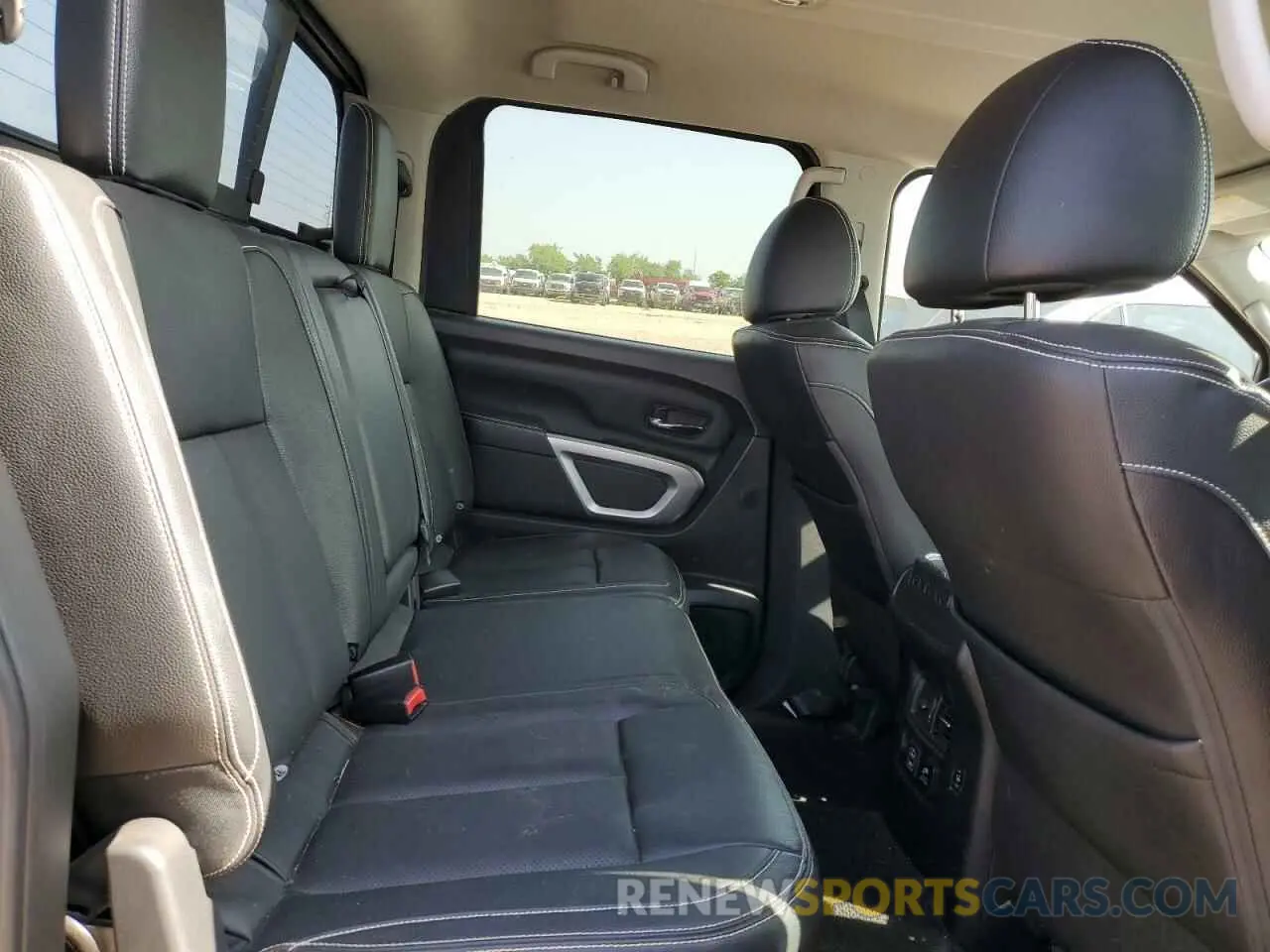 10 fotografías del automóvil dañado 1N6AA1E52KN526158 NISSAN TITAN 2019