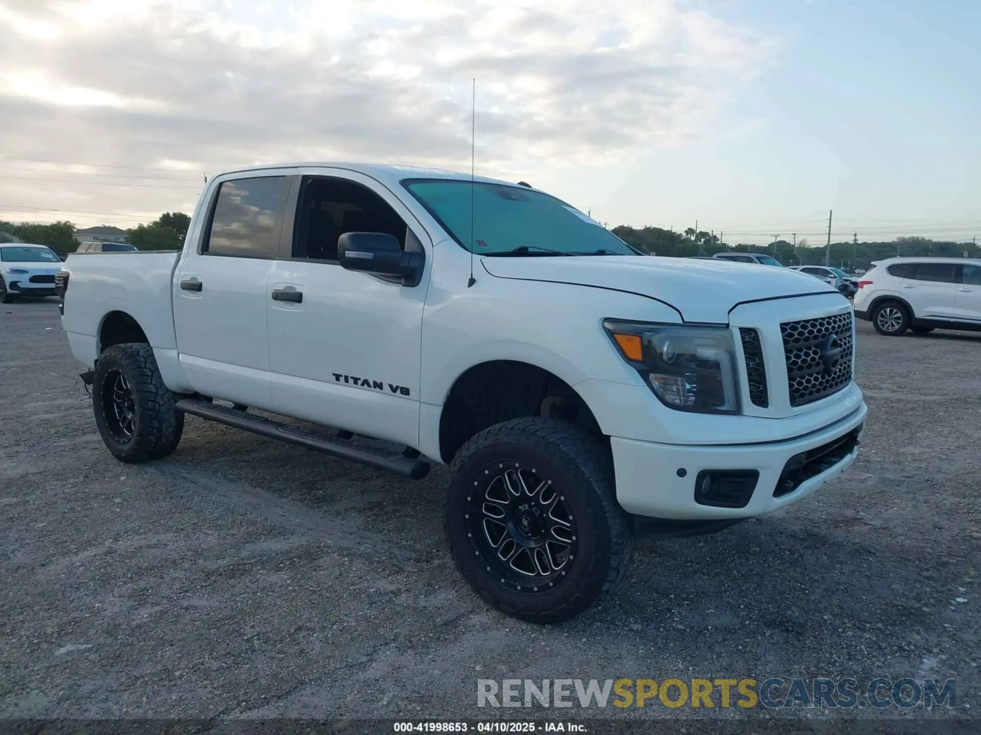 1 fotografías del automóvil dañado 1N6AA1E52KN534356 NISSAN TITAN 2019