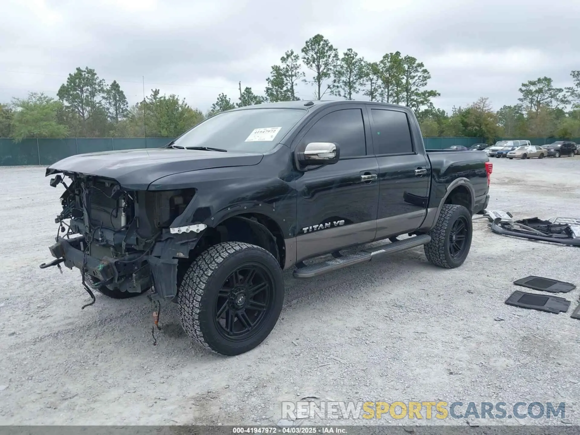 2 fotografías del automóvil dañado 1N6AA1E56KN507810 NISSAN TITAN 2019