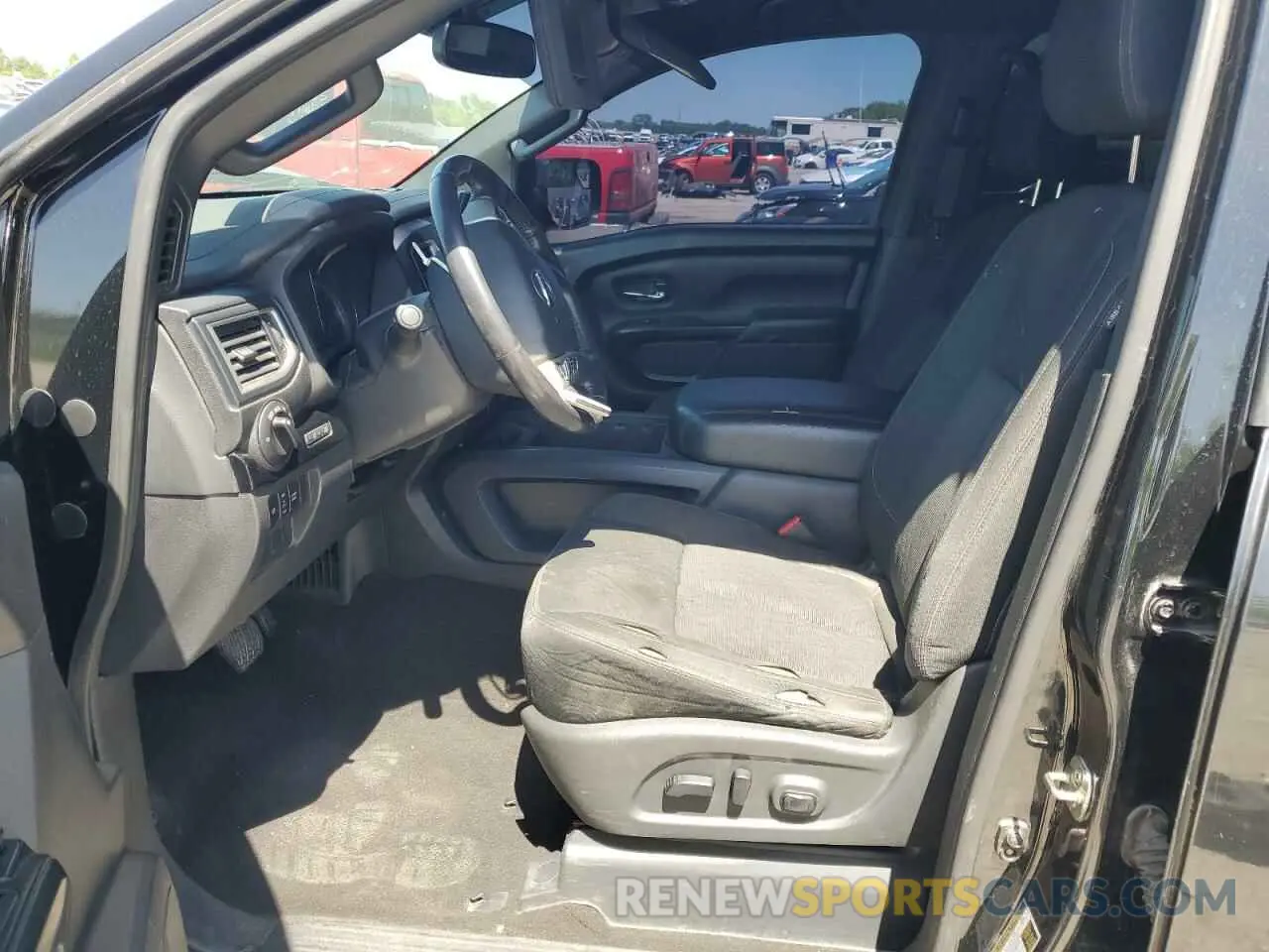 7 fotografías del automóvil dañado 1N6AA1E66KN501868 NISSAN TITAN 2019