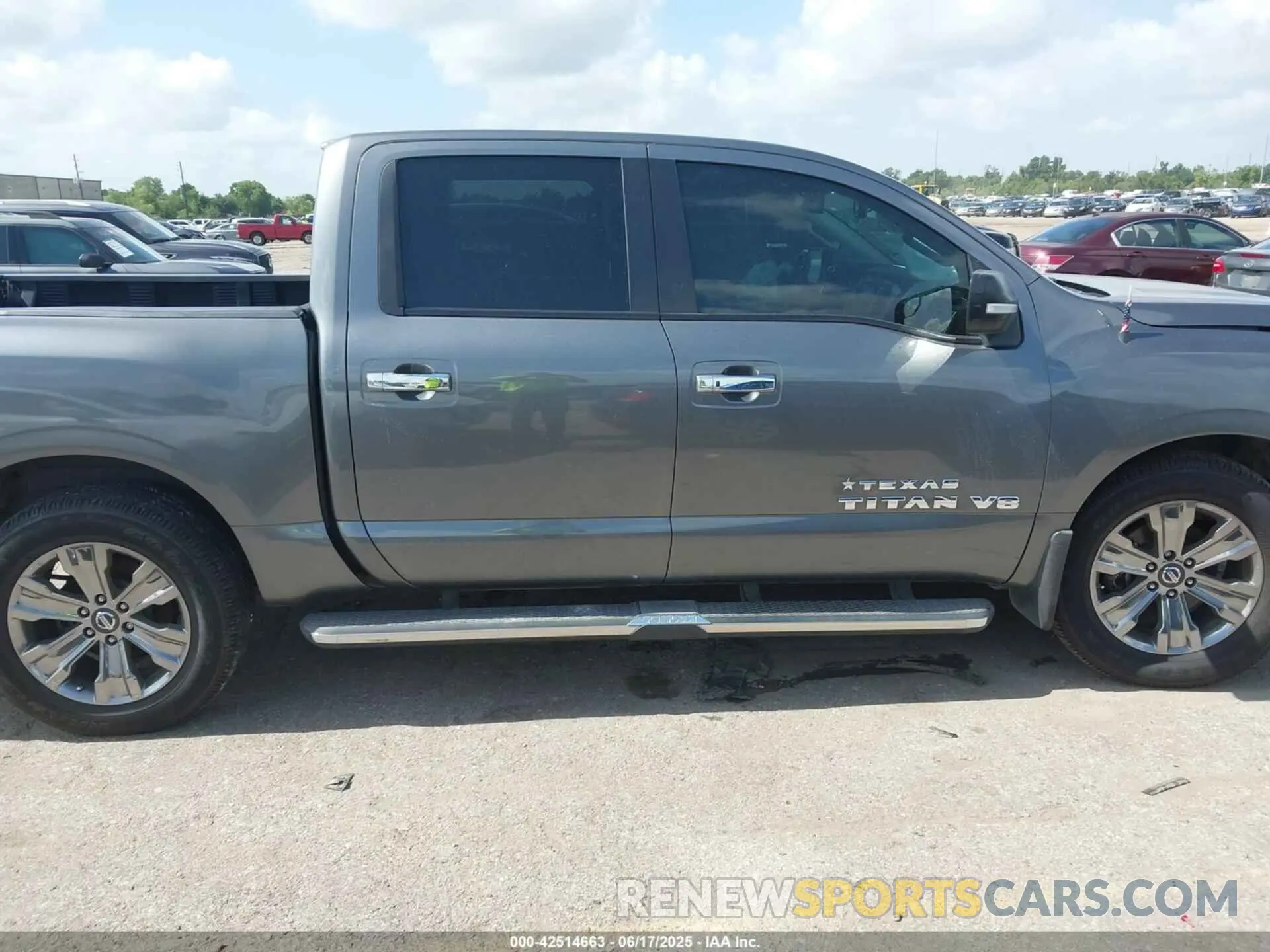 13 fotografías del automóvil dañado 1N6AA1E68KN525413 NISSAN TITAN 2019