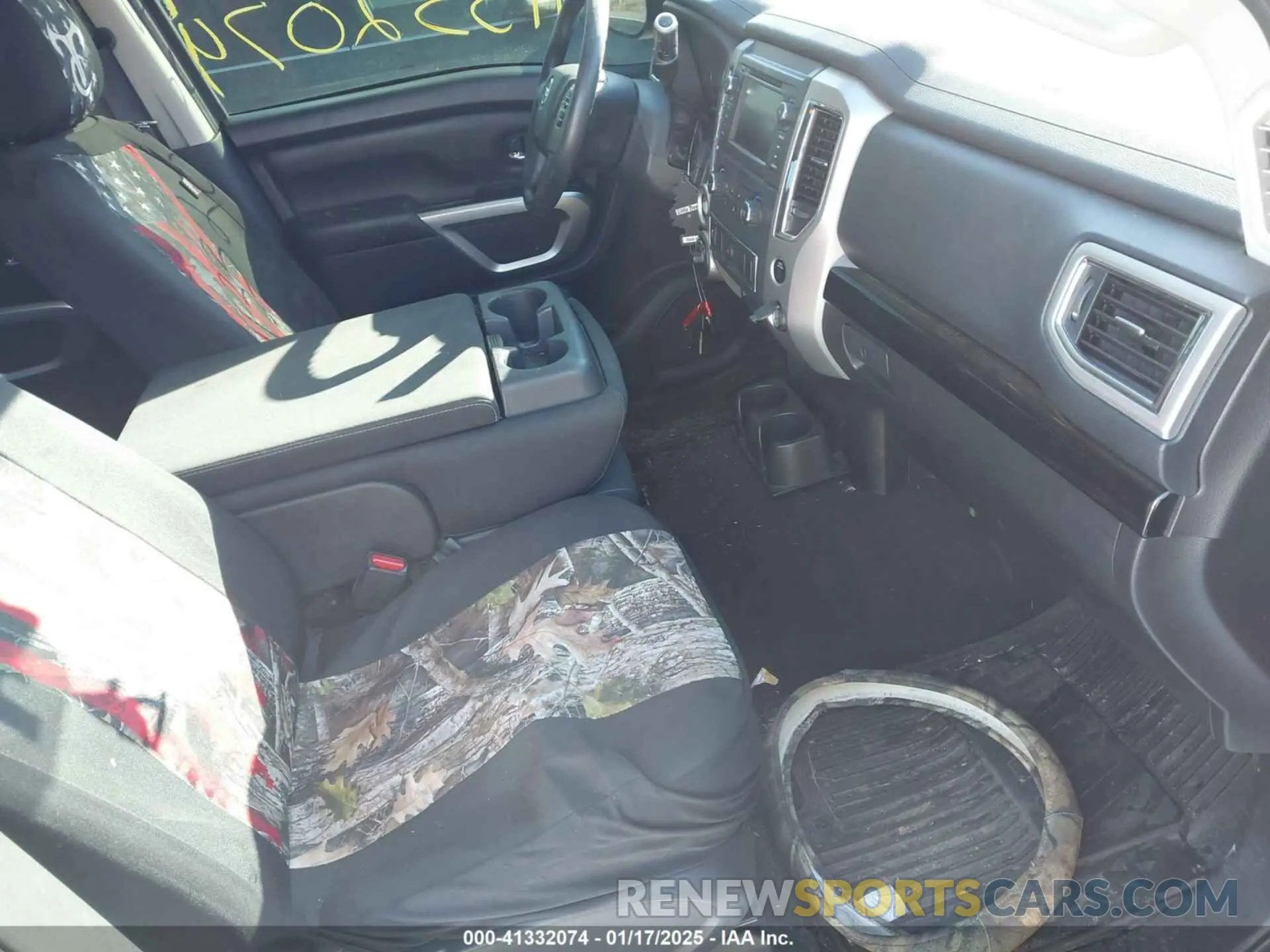 5 fotografías del automóvil dañado 1N6AA1EJ4KN518916 NISSAN TITAN 2019