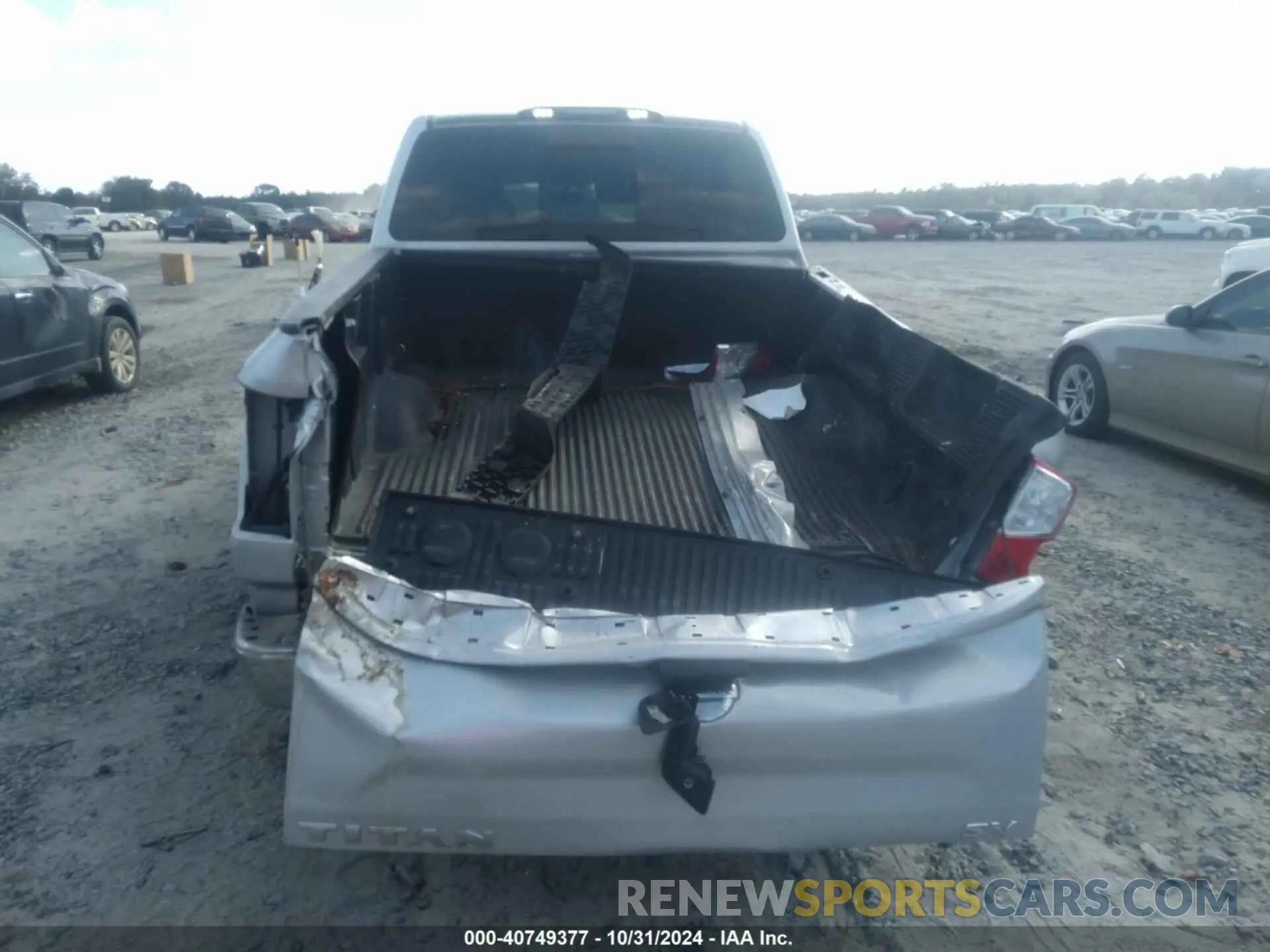 16 fotografías del automóvil dañado 1N6AA1EKXKN516970 NISSAN TITAN 2019
