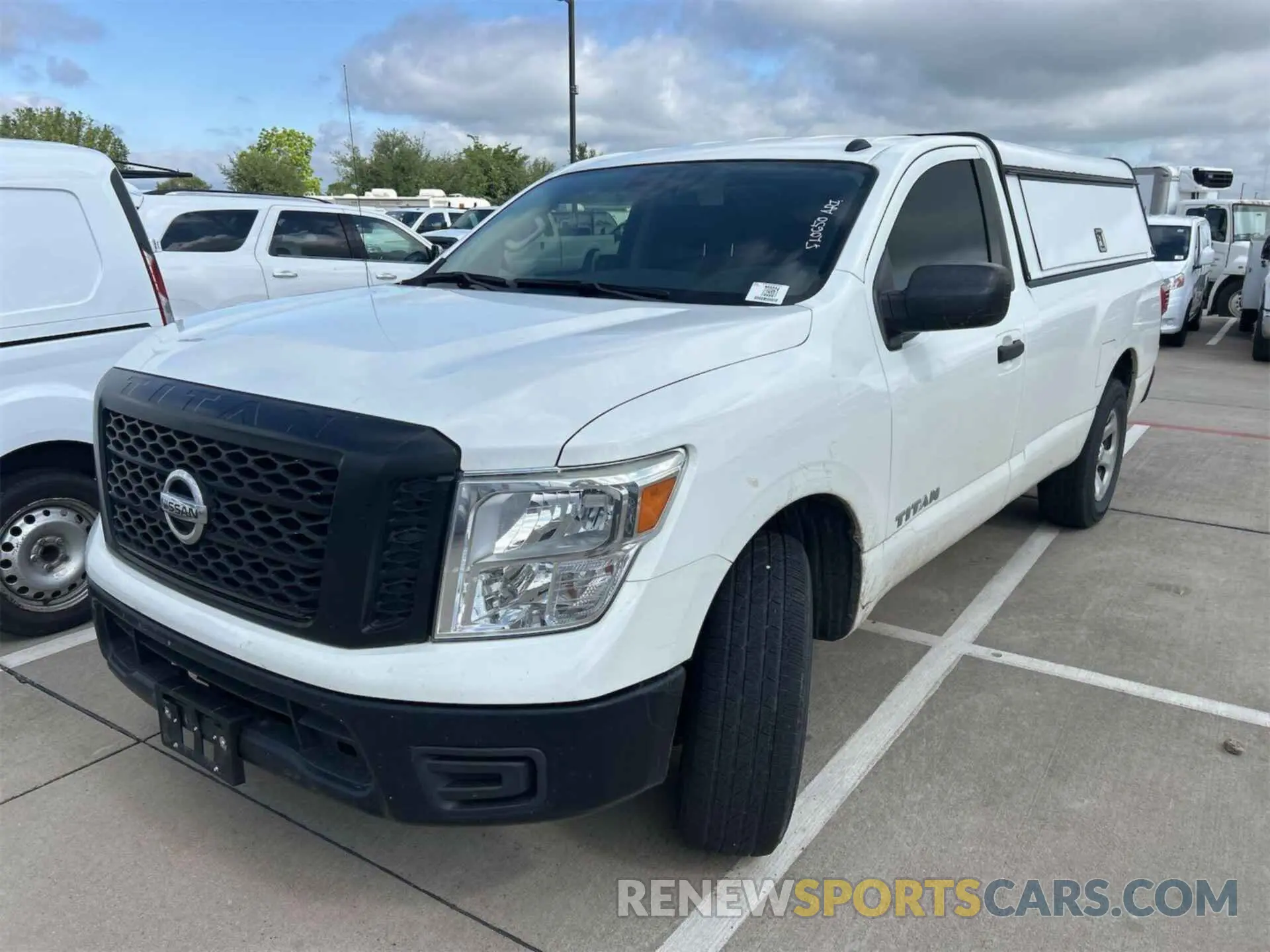 15 fotografías del automóvil dañado 1N6AA1R86KN523901 NISSAN TITAN 2019
