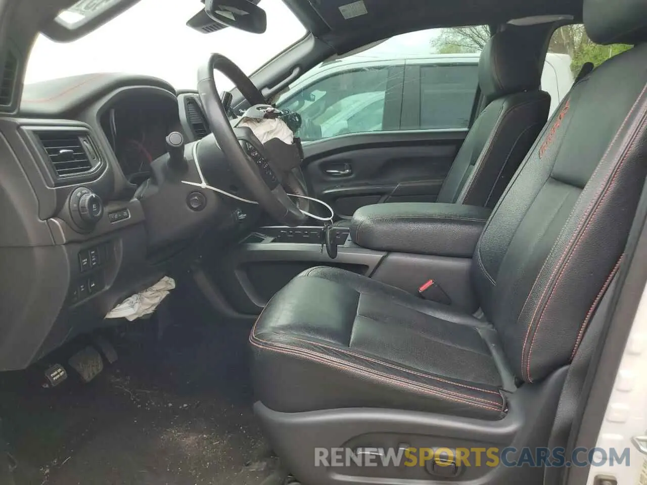 7 fotografías del automóvil dañado 1N6AA1CD6LN512081 NISSAN TITAN 2020