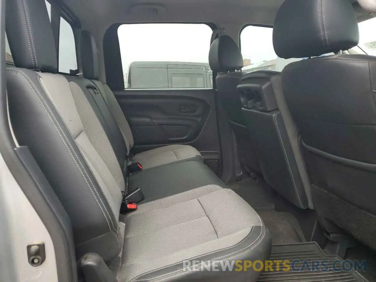 10 fotografías del automóvil dañado 1N6AA1EC5LN510116 NISSAN TITAN 2020