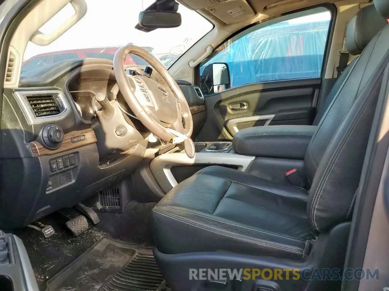 7 fotografías del automóvil dañado 1N6AA1ED5LN501764 NISSAN TITAN 2020