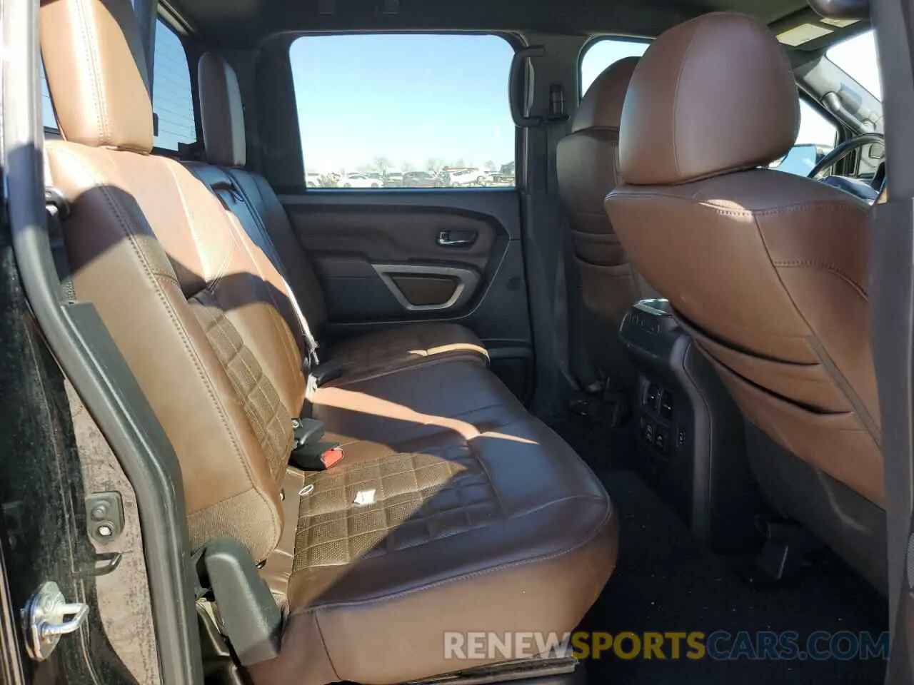 10 fotografías del automóvil dañado 1N6AA1EF2LN500797 NISSAN TITAN 2020