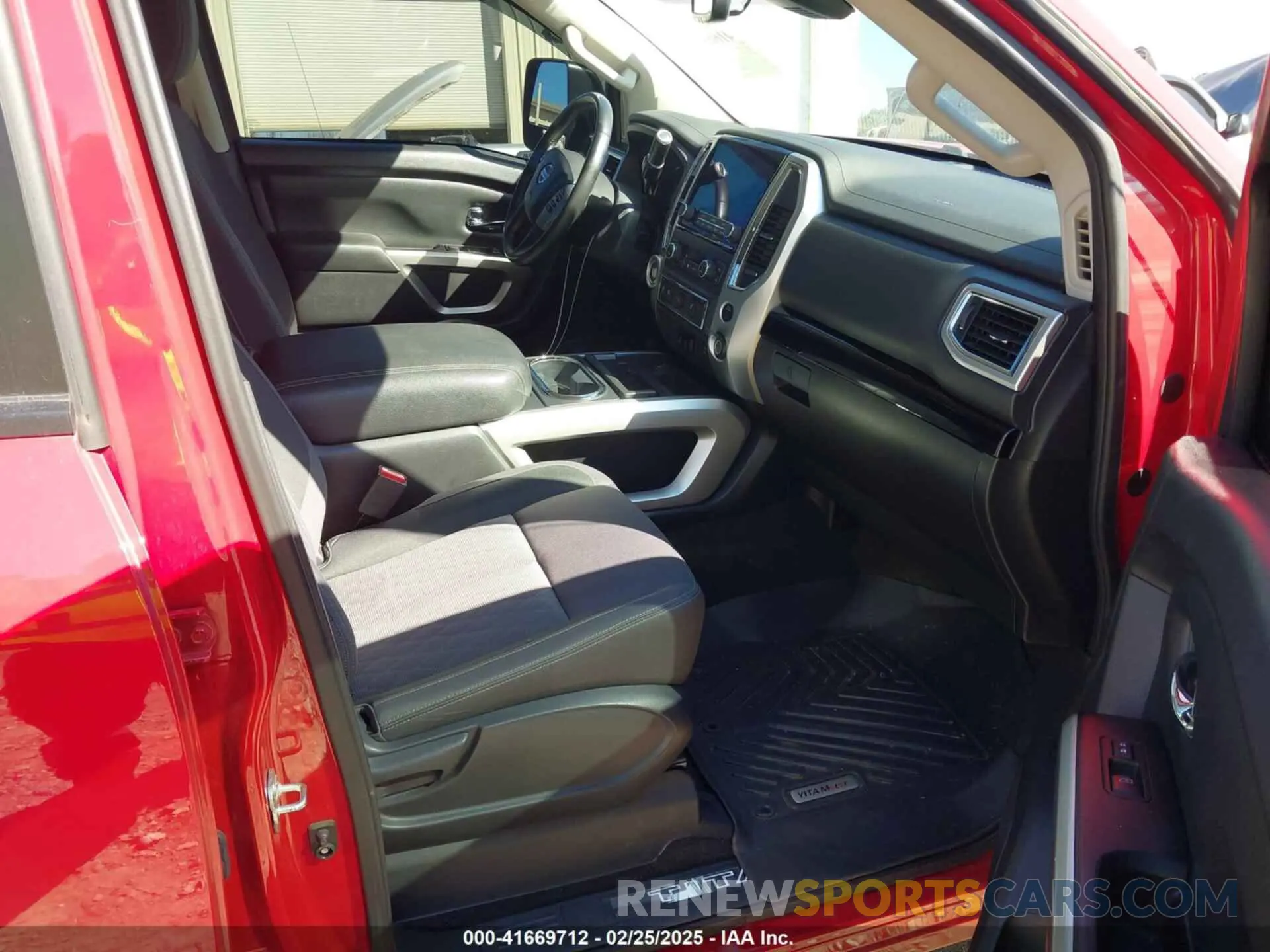 5 fotografías del automóvil dañado 1N6AA1EF6LN503766 NISSAN TITAN 2020