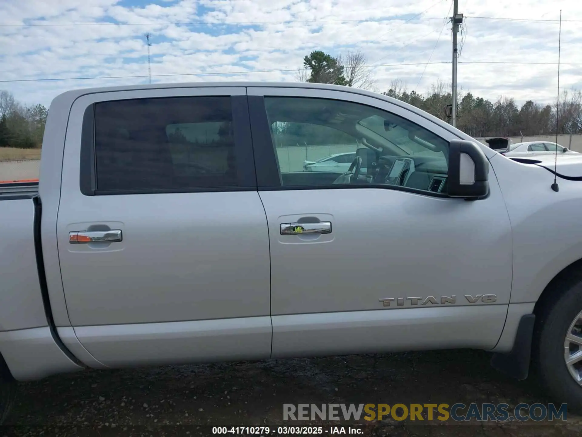 14 fotografías del automóvil dañado 1N6AA1EF6LN509924 NISSAN TITAN 2020