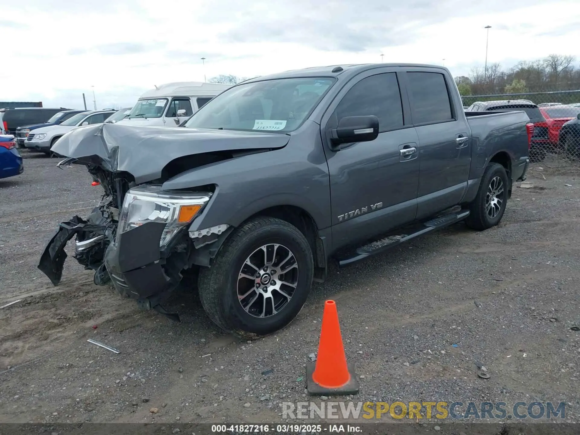 2 fotografías del automóvil dañado 1N6AA1EF8LN505938 NISSAN TITAN 2020