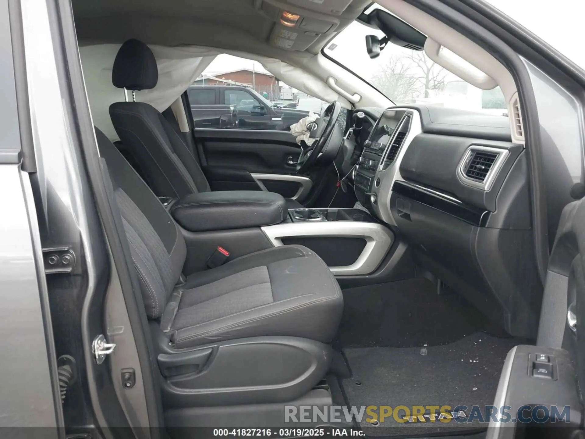 5 fotografías del automóvil dañado 1N6AA1EF8LN505938 NISSAN TITAN 2020