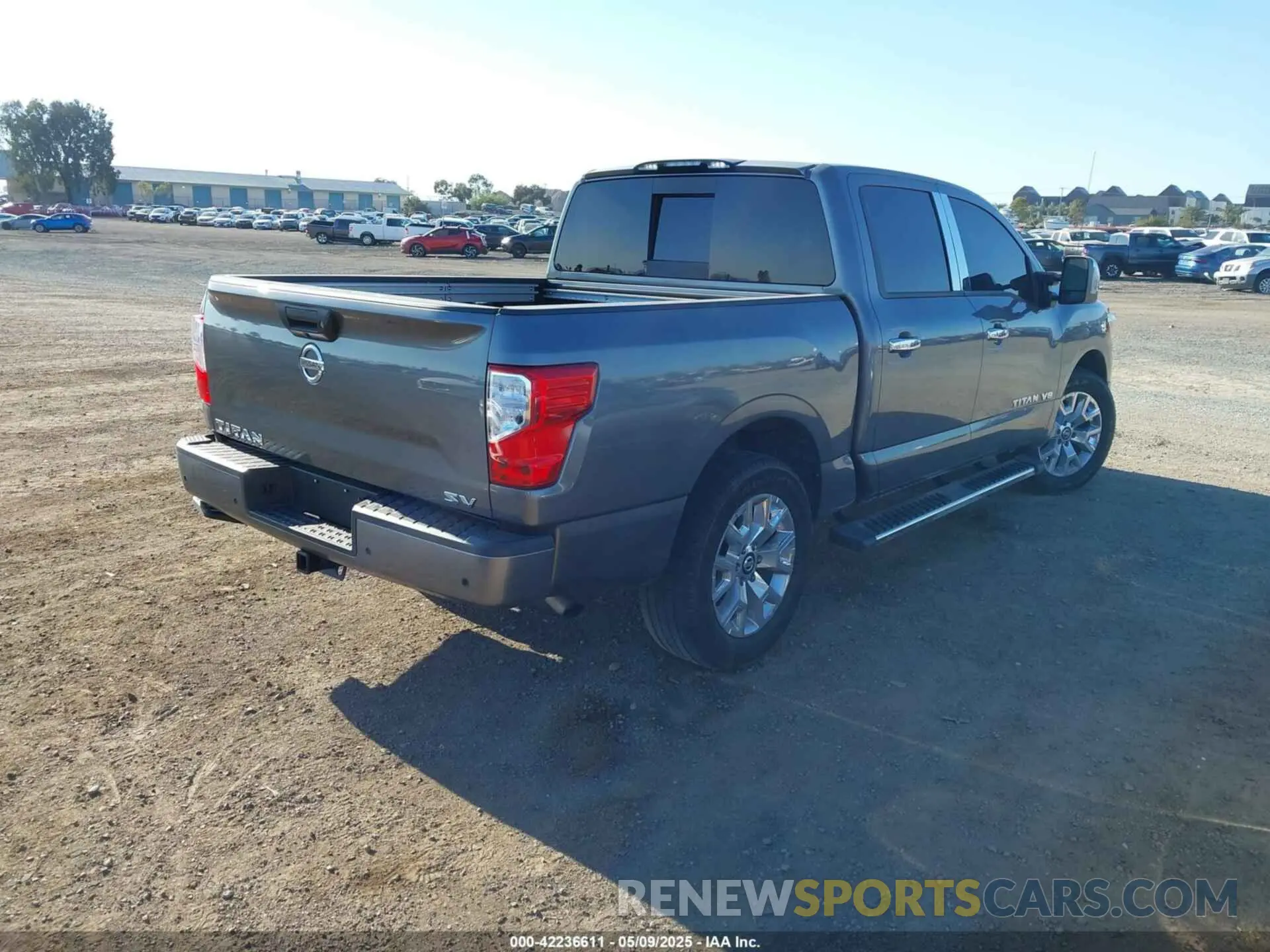 4 fotografías del automóvil dañado 1N6AA1EF8LN512582 NISSAN TITAN 2020