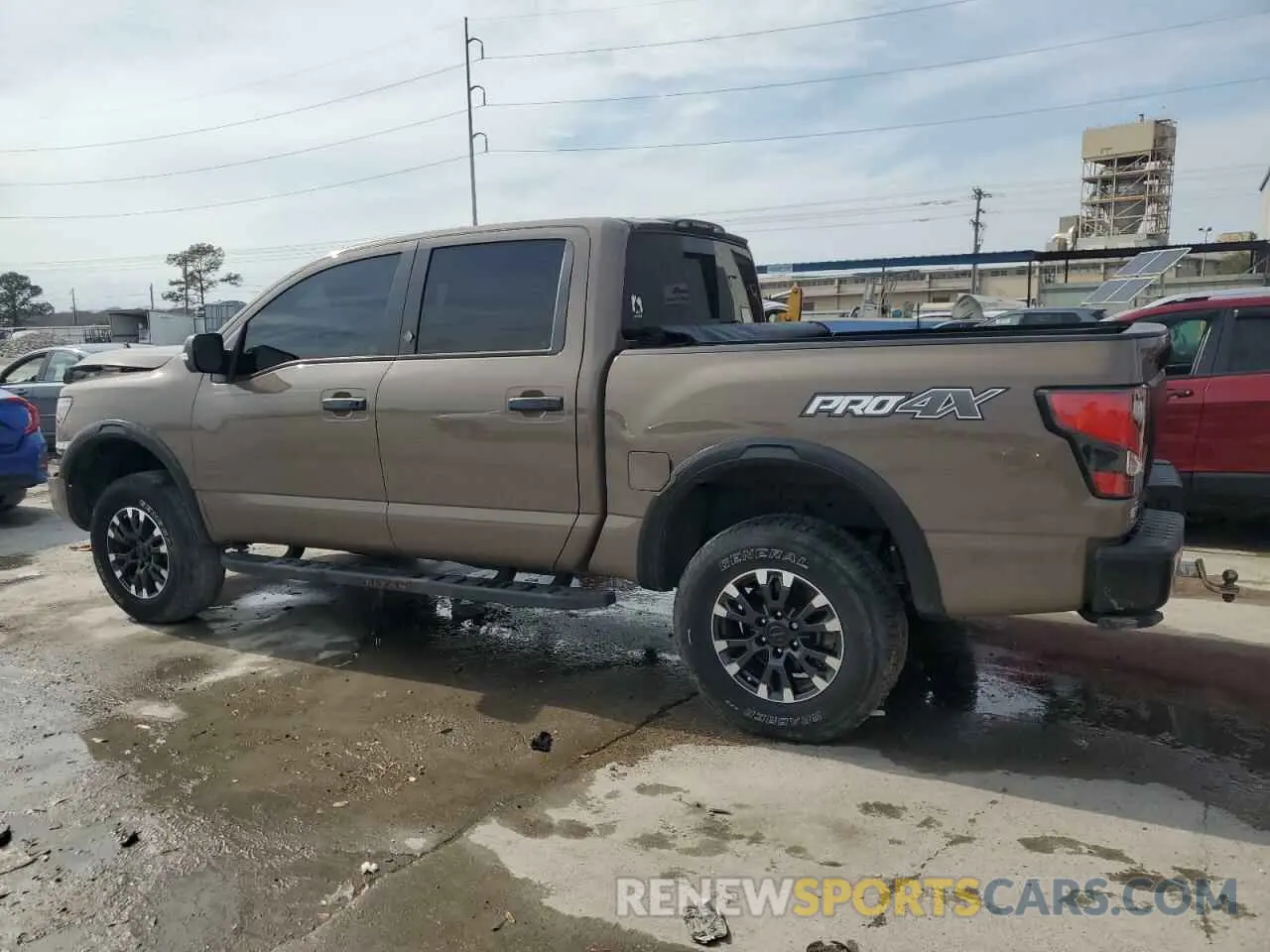 2 fotografías del automóvil dañado 1N6AA1ED2MN523223 NISSAN TITAN 2021